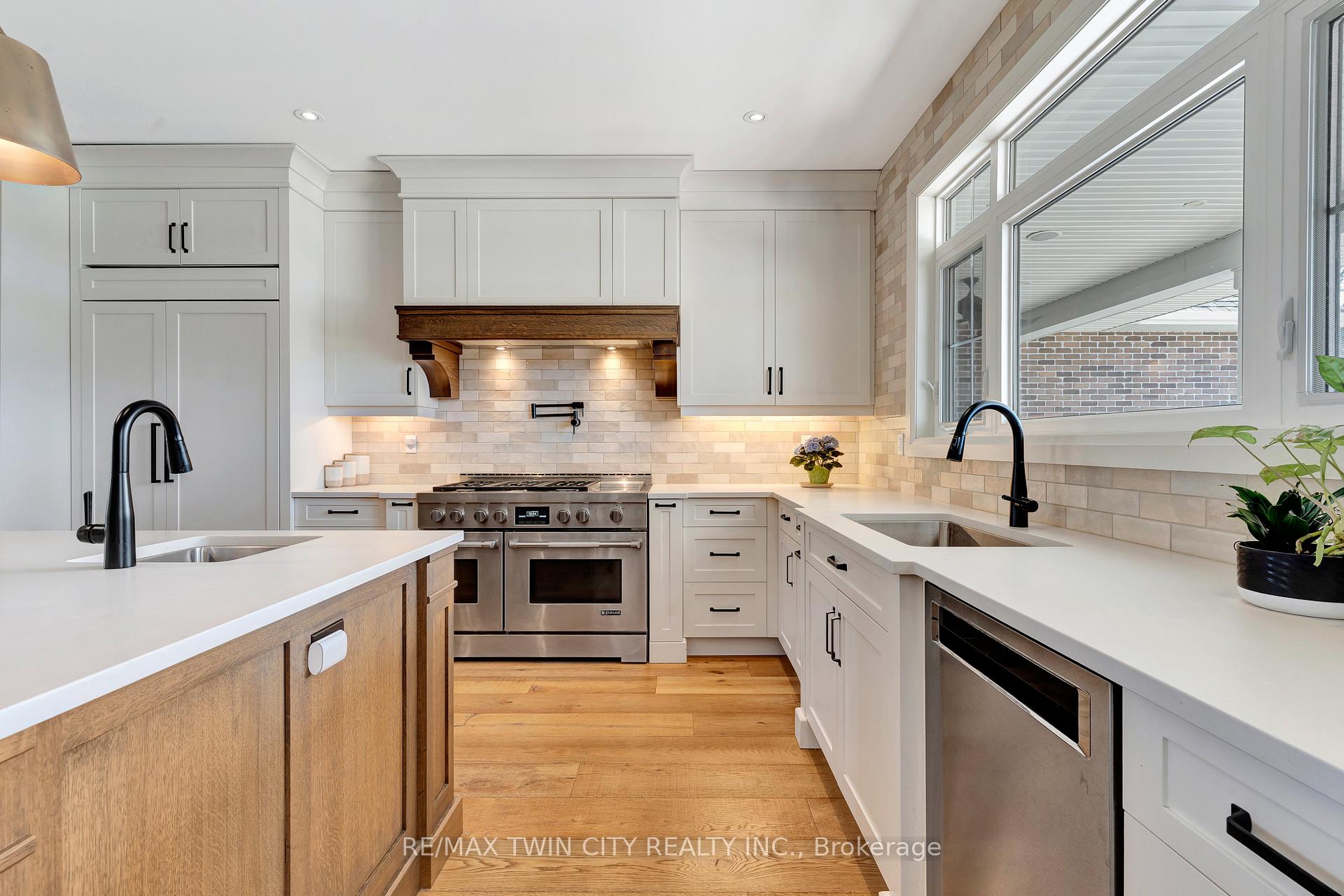 Photo 10 of 42 Parsonage Road, Hamilton, Rural Ancaster — HOMEH