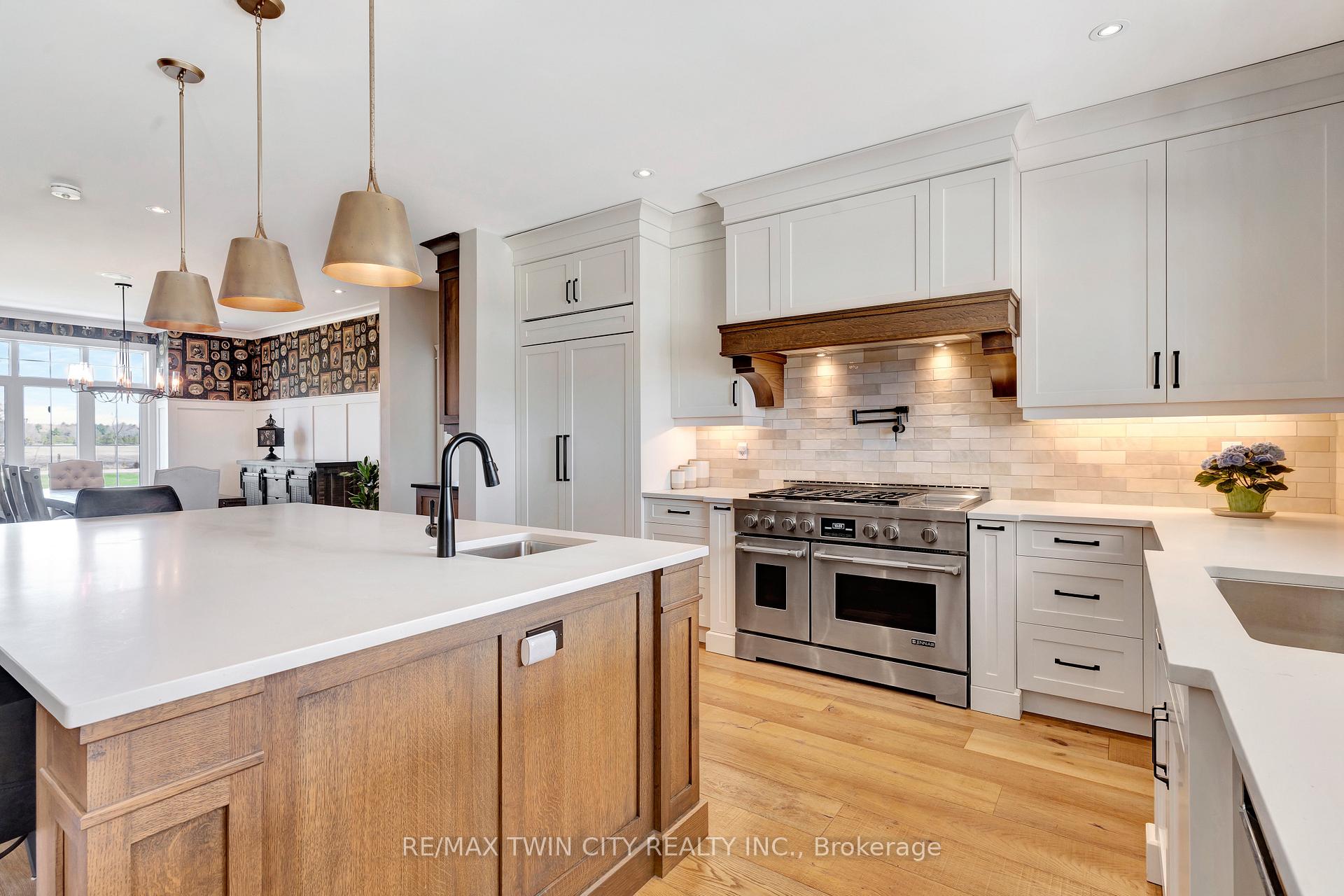 Photo 11 of 42 Parsonage Road, Hamilton, Rural Ancaster — HOMEH