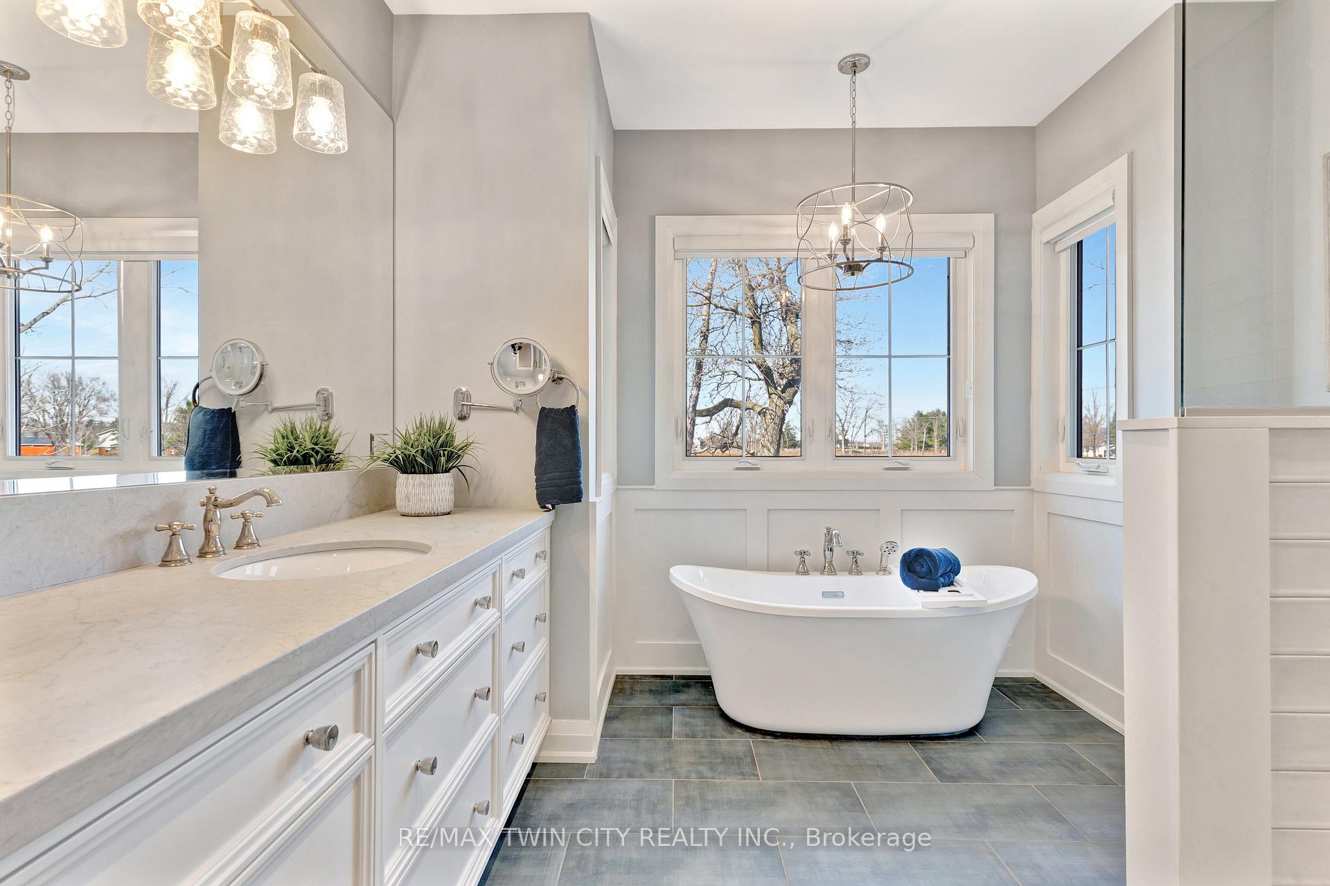 Photo 19 of 42 Parsonage Road, Hamilton, Rural Ancaster — HOMEH