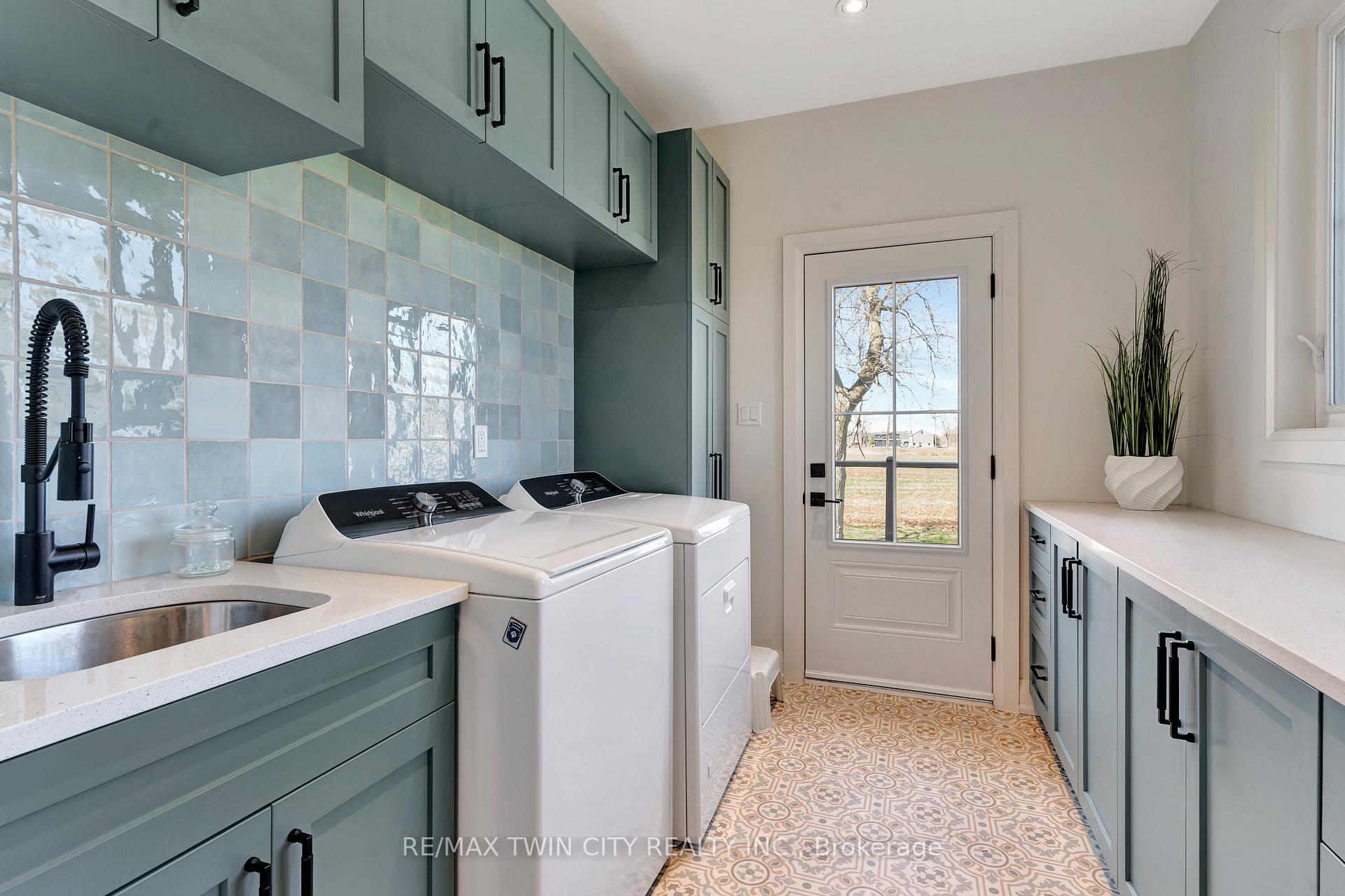 Photo 20 of 42 Parsonage Road, Hamilton, Rural Ancaster — HOMEH