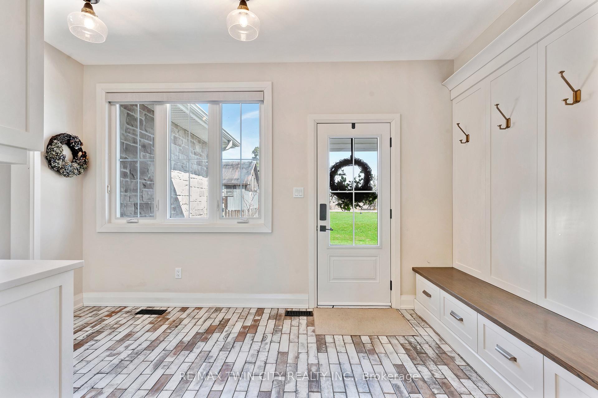 Photo 22 of 42 Parsonage Road, Hamilton, Rural Ancaster — HOMEH