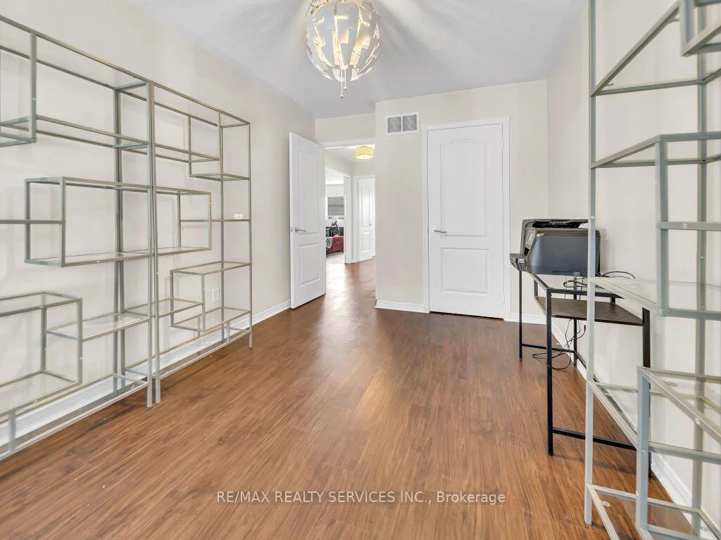 Photo 26 of 35 Peachleaf Crescent, Brampton, Fletcher's Meadow — HOMEH