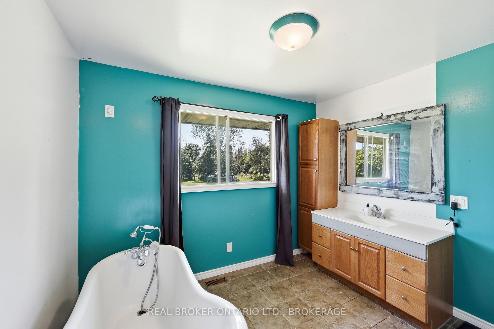 Photo 19 of 1013 River Road, Frontenac, Frontenac South — HOMEH