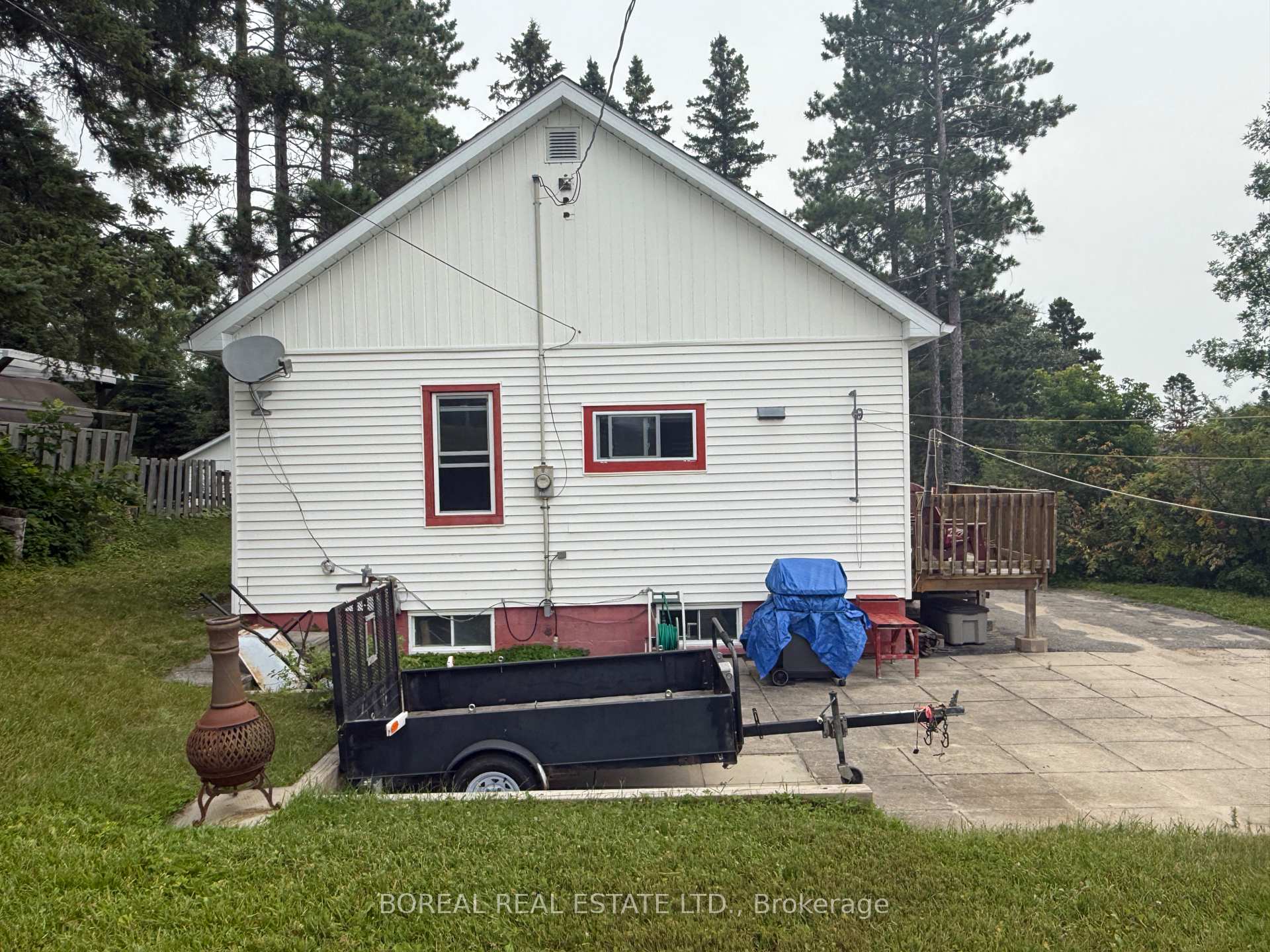 Photo 6 of 357 Fifth Avenue, Cochrane — HOMEH