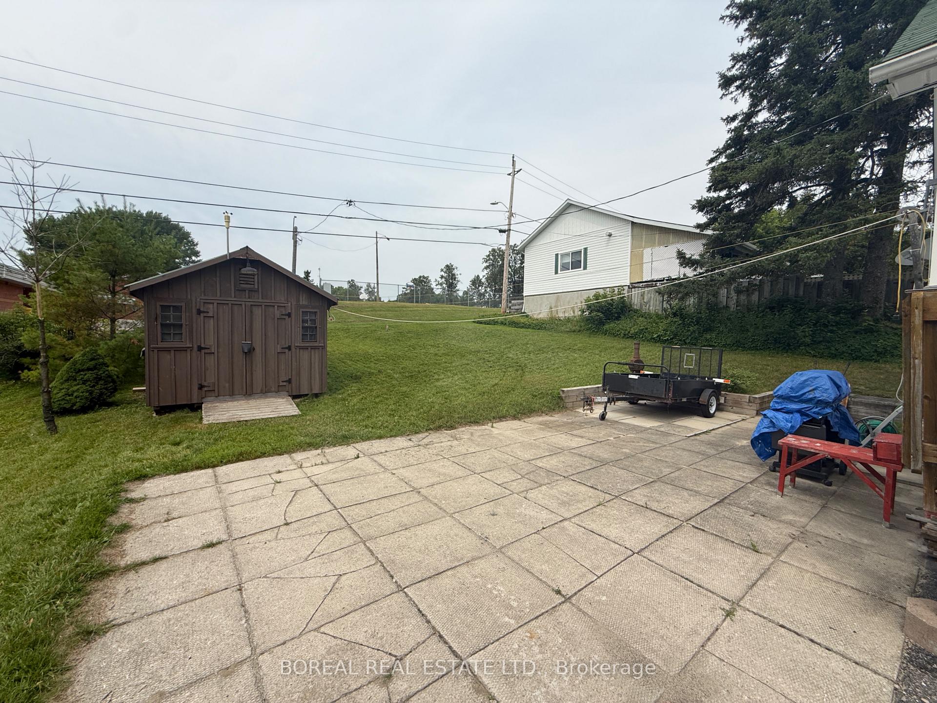 Photo 11 of 357 Fifth Avenue, Cochrane — HOMEH