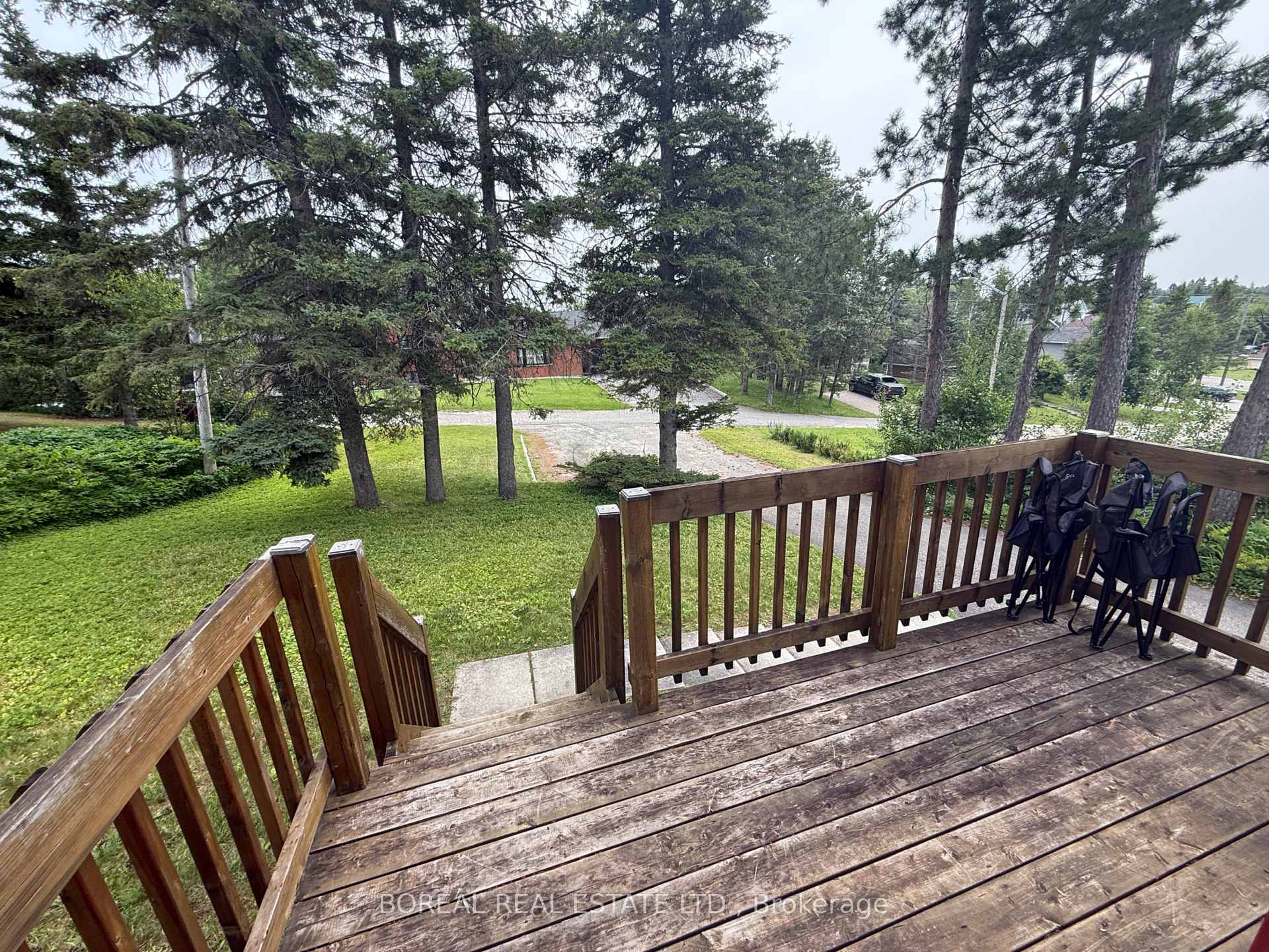 Photo 13 of 357 Fifth Avenue, Cochrane — HOMEH