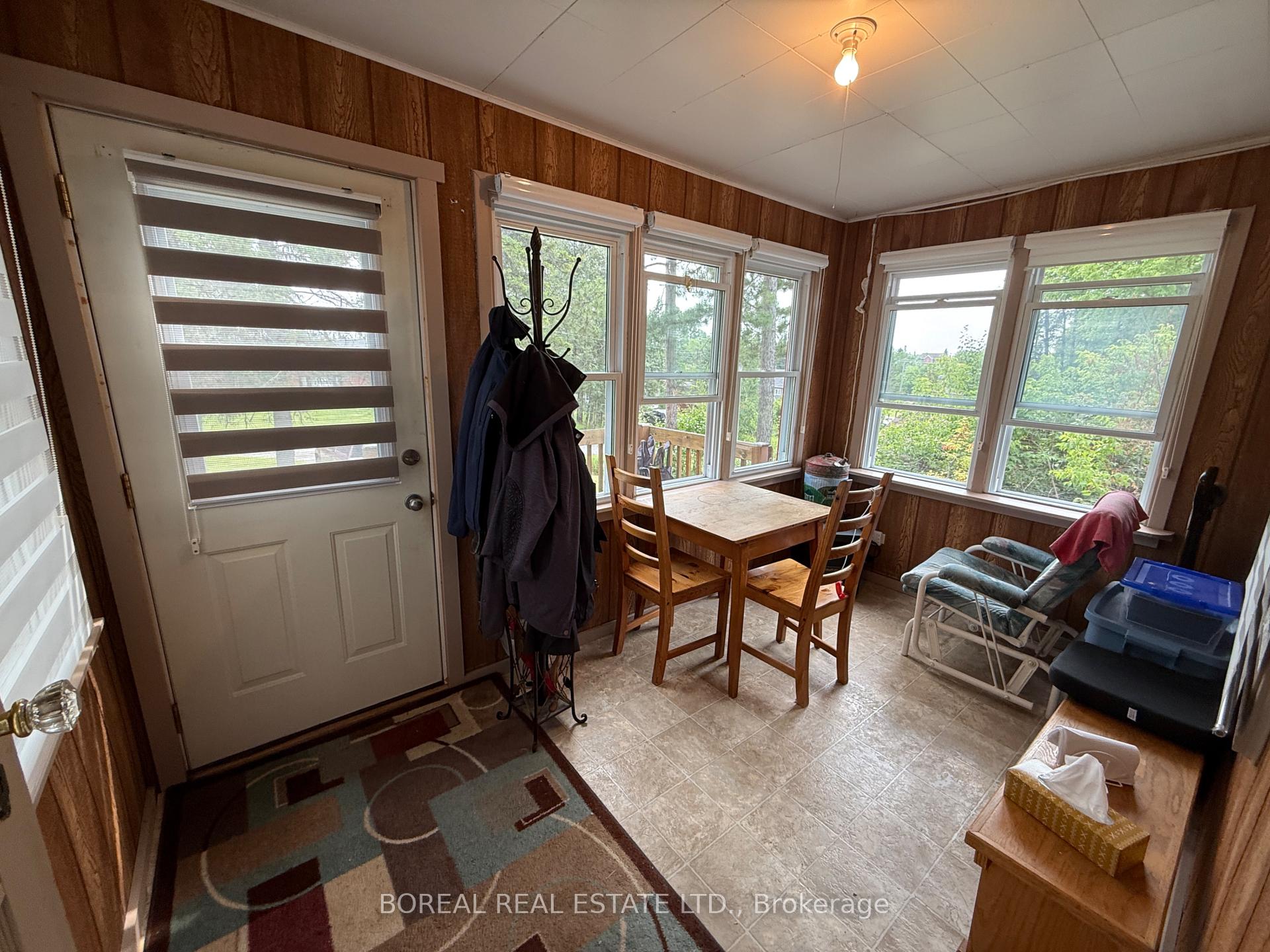 Photo 14 of 357 Fifth Avenue, Cochrane — HOMEH