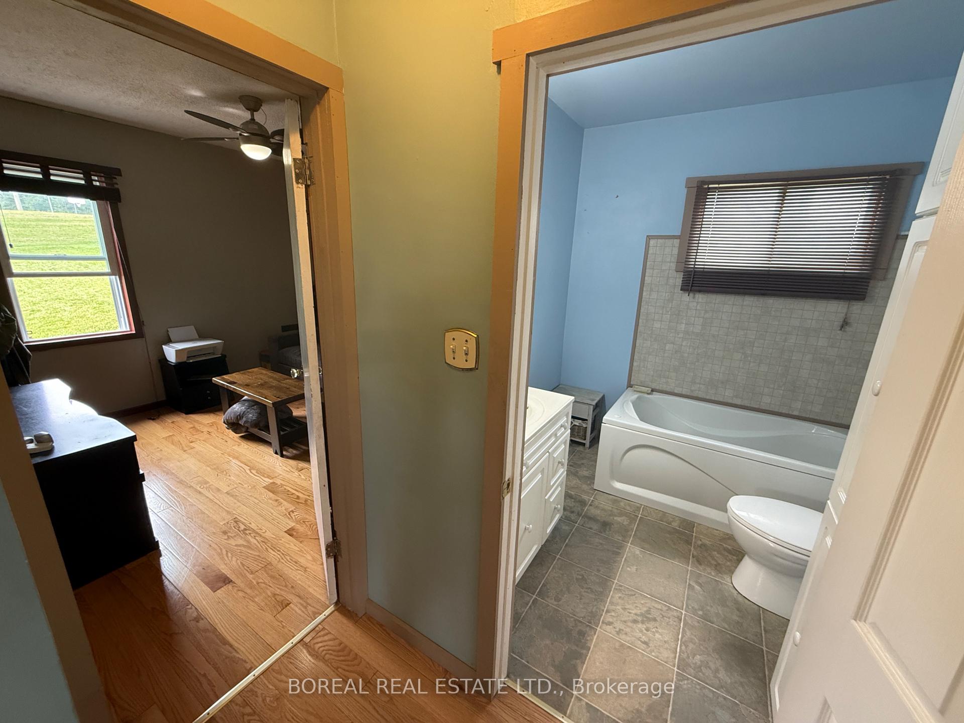 Photo 23 of 357 Fifth Avenue, Cochrane — HOMEH
