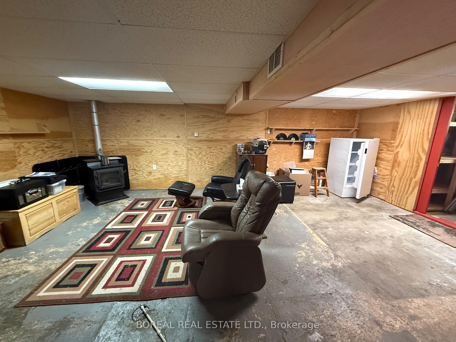 Photo 29 of 357 Fifth Avenue, Cochrane — HOMEH