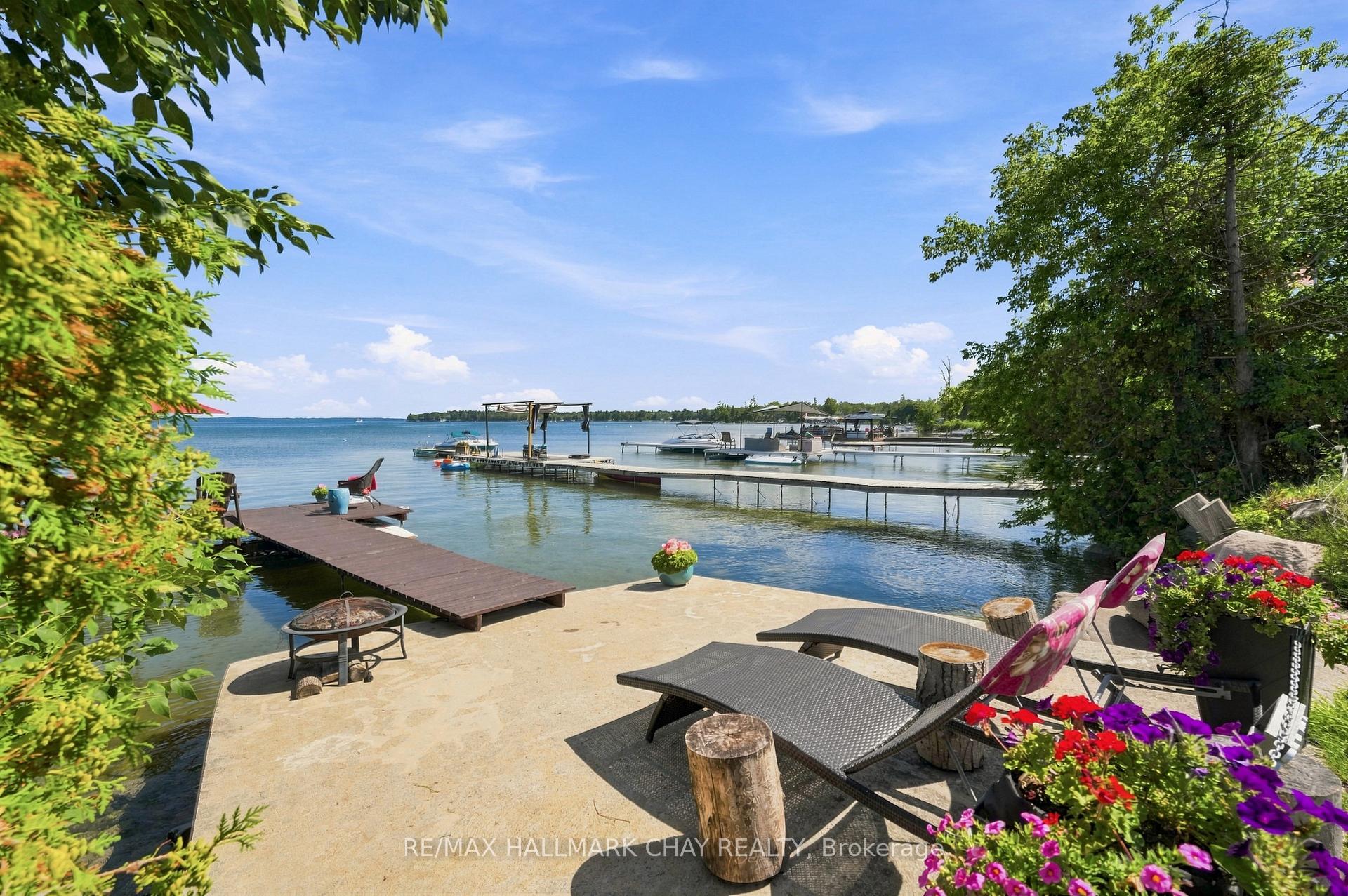 Photo 4 of 1064 Wisker Avenue, Innisfil, Rural Innisfil — HOMEH
