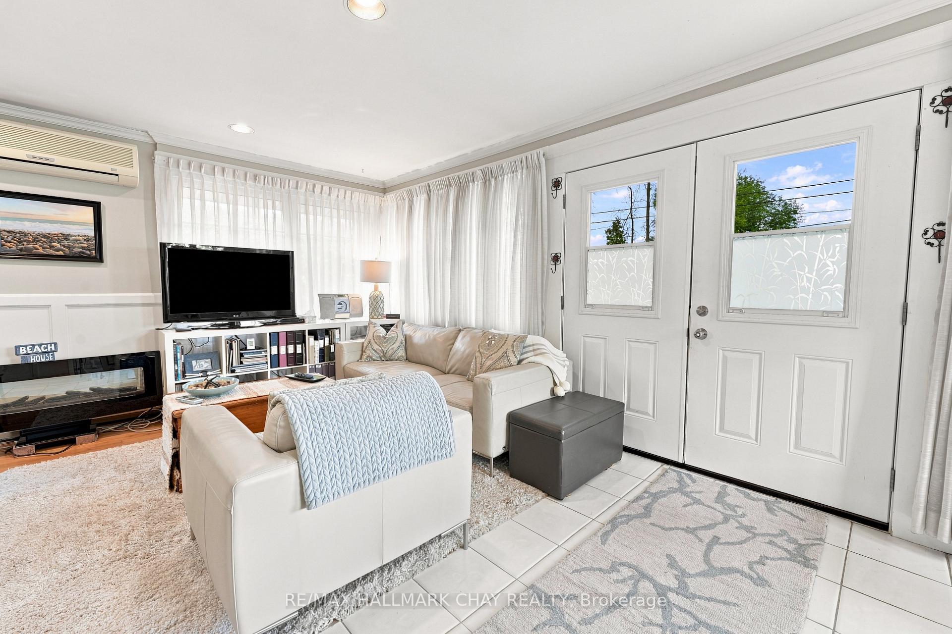 Photo 9 of 1064 Wisker Avenue, Innisfil, Rural Innisfil — HOMEH