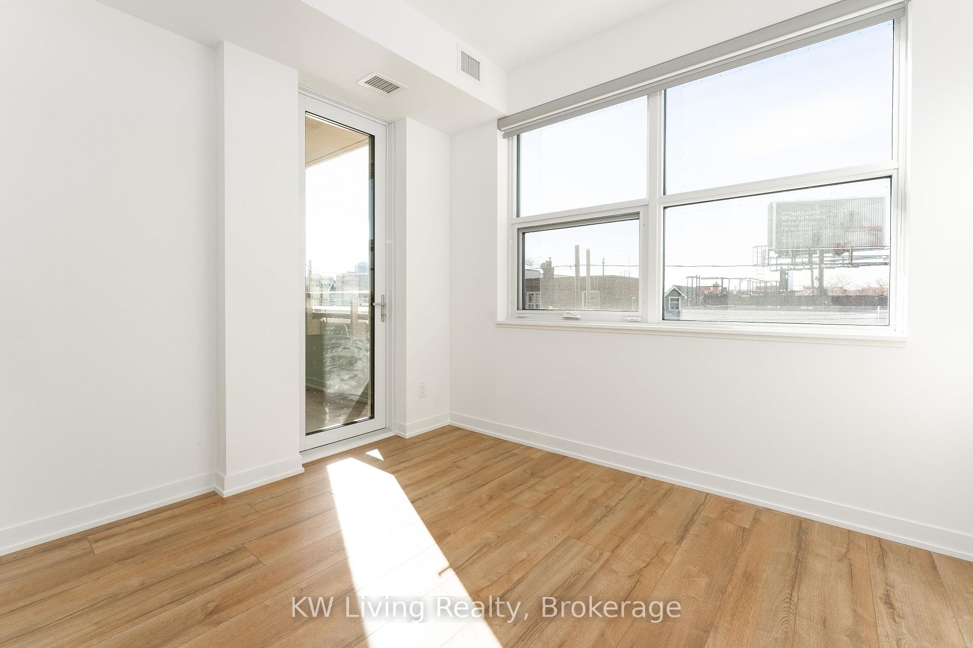 Photo 7 of Unit 109, 121 Ford Street, Toronto, Weston-Pellam Park — HOMEH