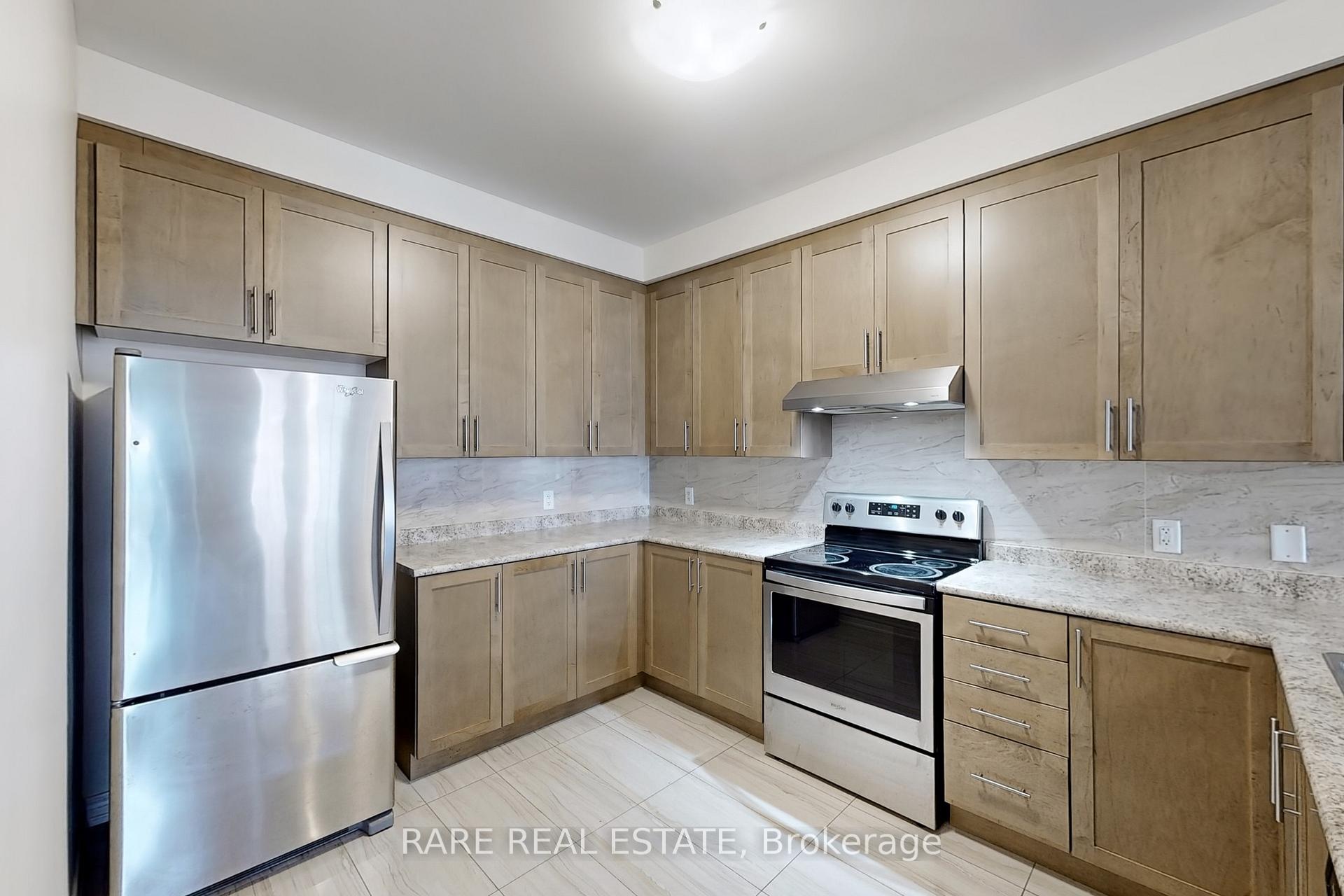 Photo 10 of 87 Fruitvale Circle, Brampton, Northwest Brampton — HOMEH