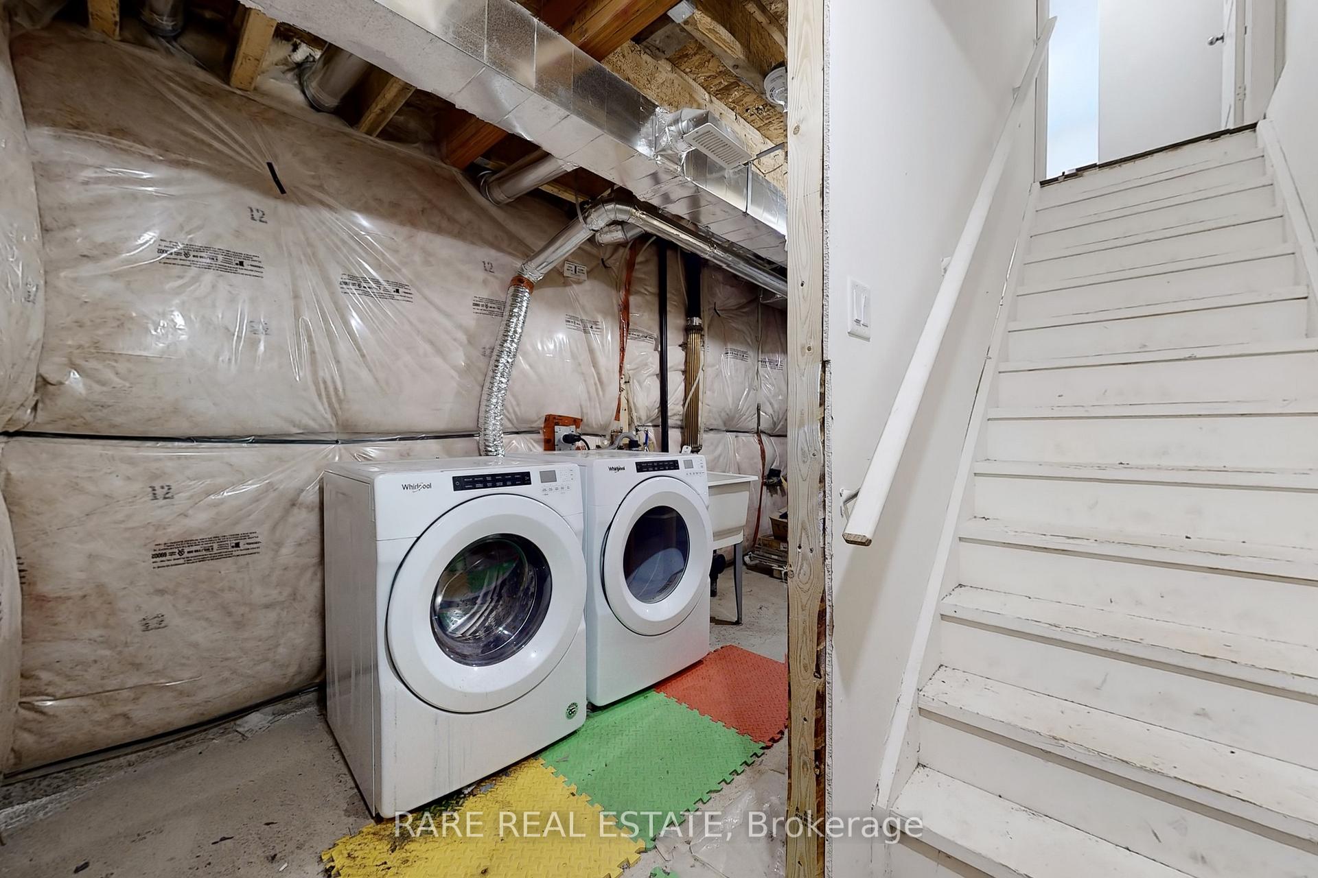 Photo 34 of 87 Fruitvale Circle, Brampton, Northwest Brampton — HOMEH