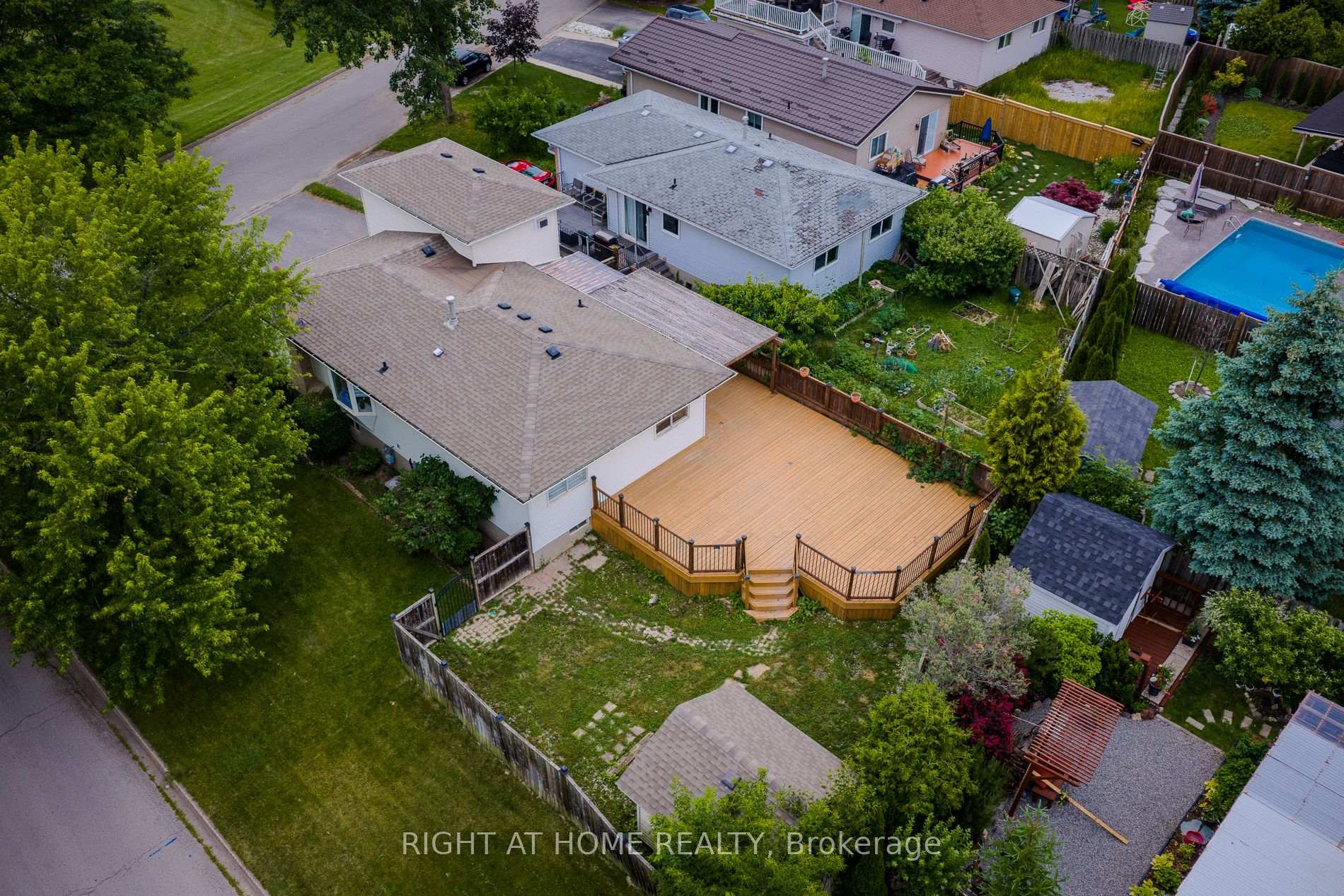 Photo 9 of 62 Hazel Street, St. Catharines, Burleigh Hill — HOMEH