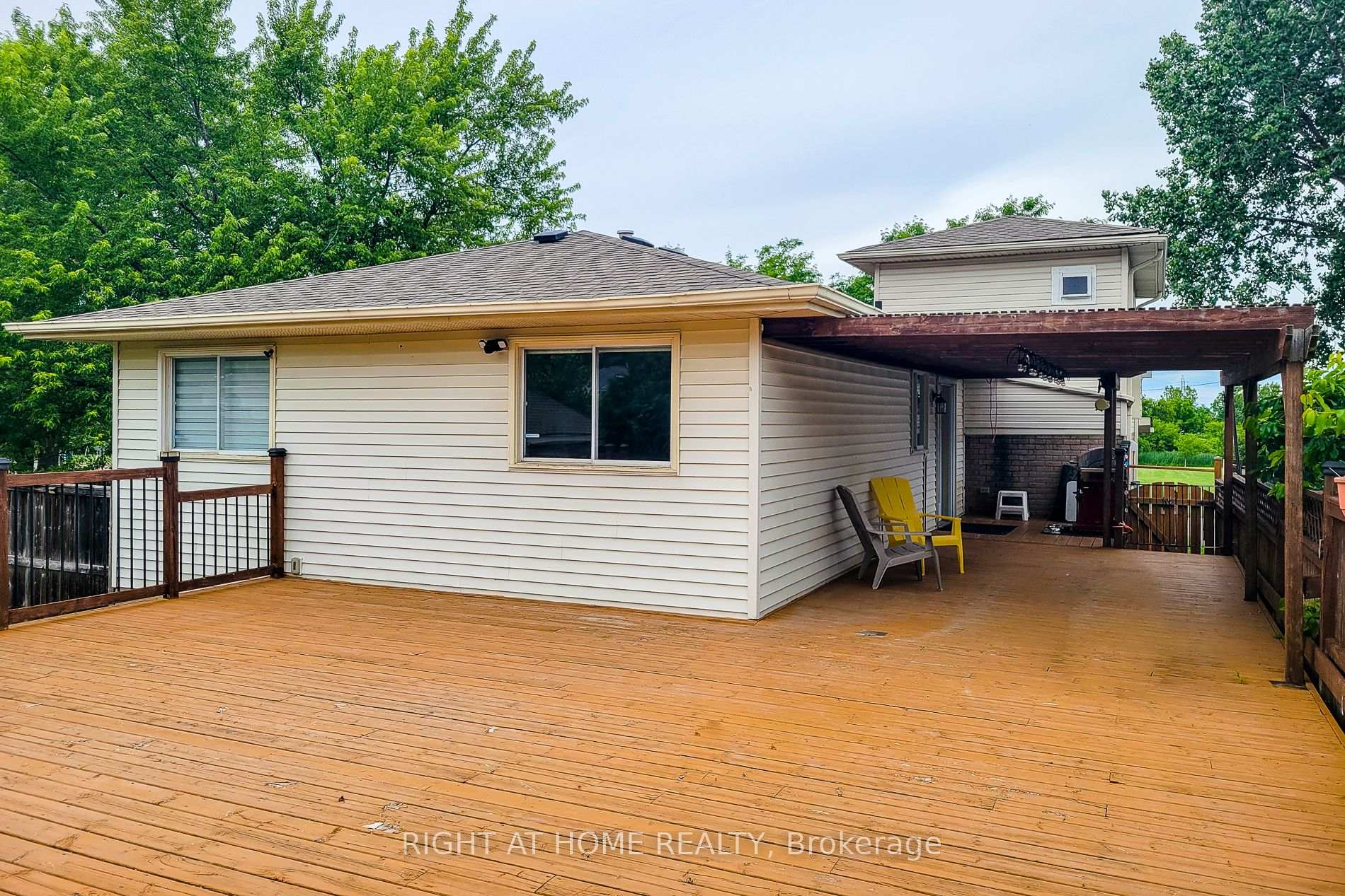 Photo 11 of 62 Hazel Street, St. Catharines, Burleigh Hill — HOMEH