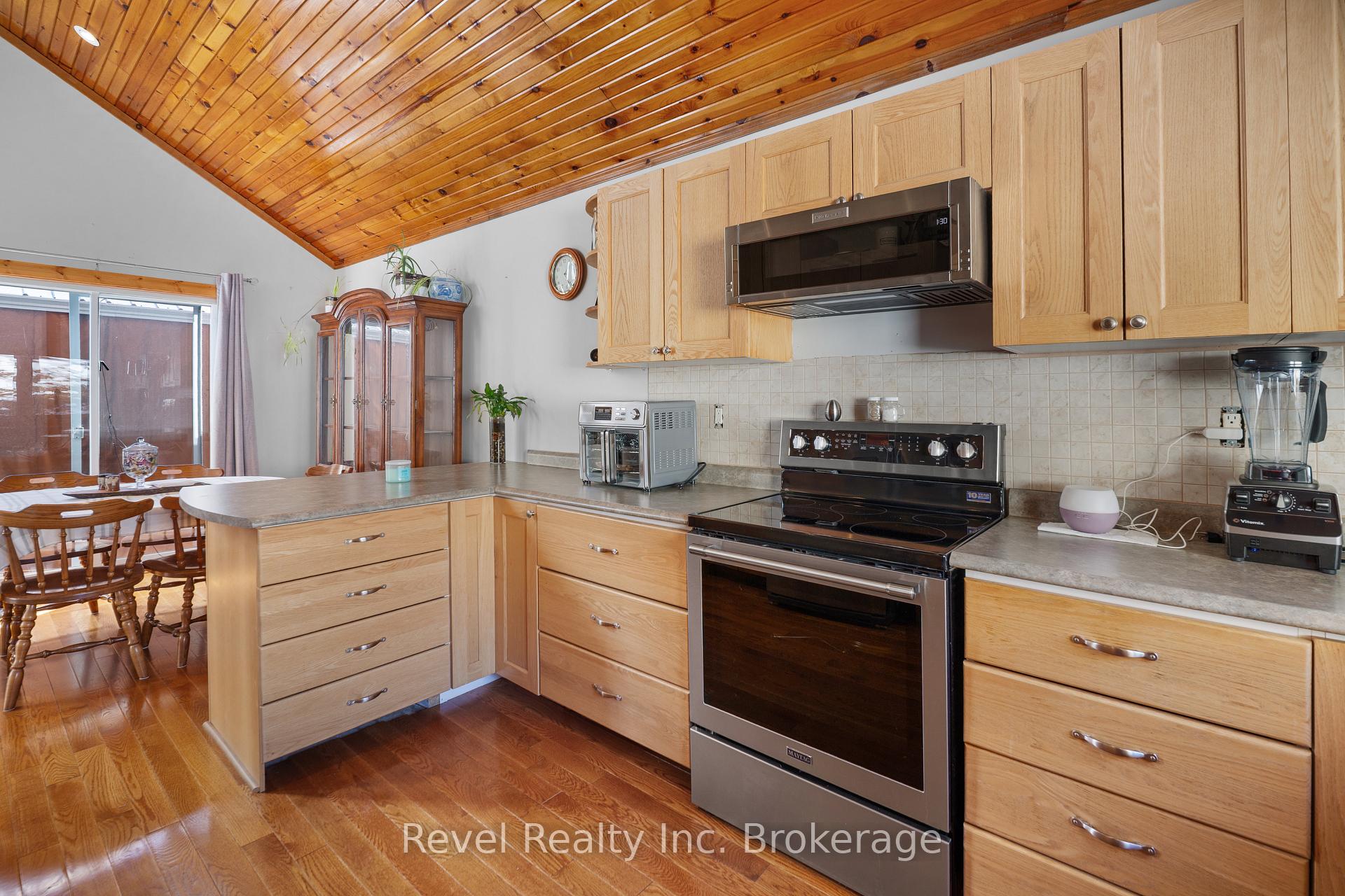 Photo 8 of 2242 Highway 124, Whitestone, Dunchurch — HOMEH