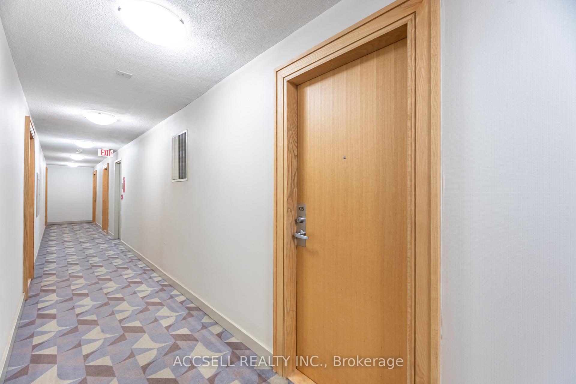 Photo 5 of 68 Grangeway Avenue, Scarborough, Woburn — HOMEH