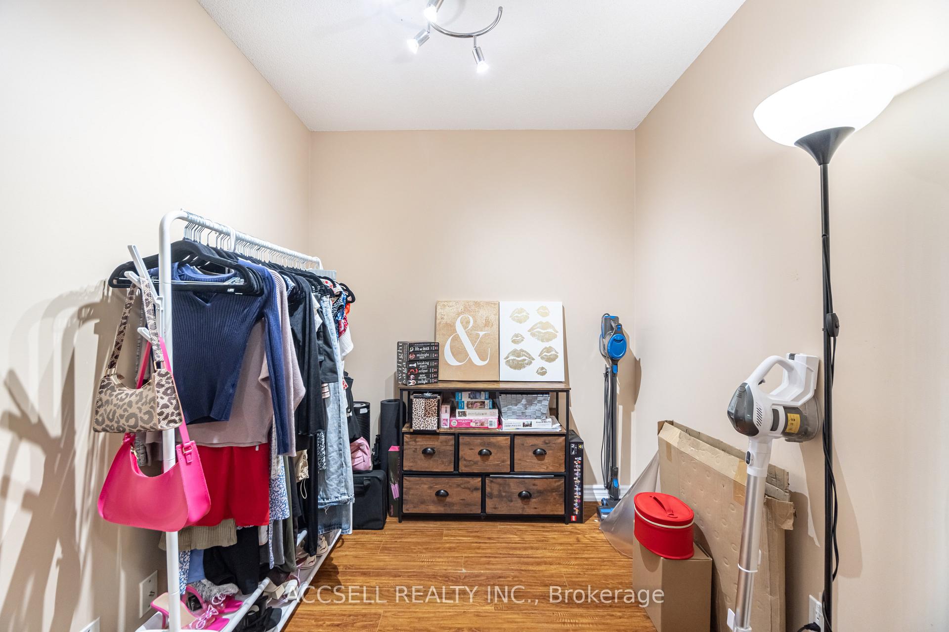 Photo 20 of 68 Grangeway Avenue, Scarborough, Woburn — HOMEH