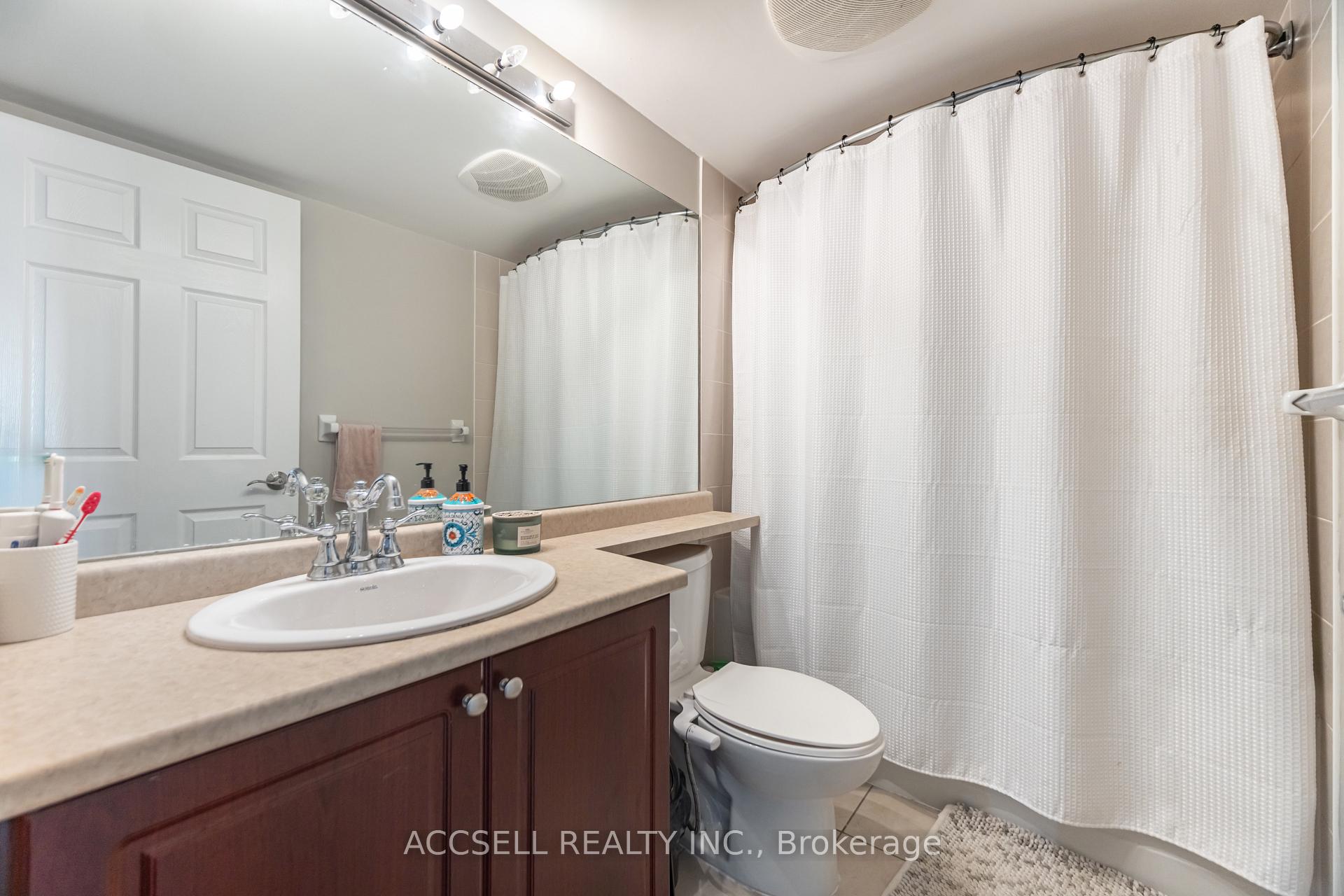 Photo 22 of 68 Grangeway Avenue, Scarborough, Woburn — HOMEH