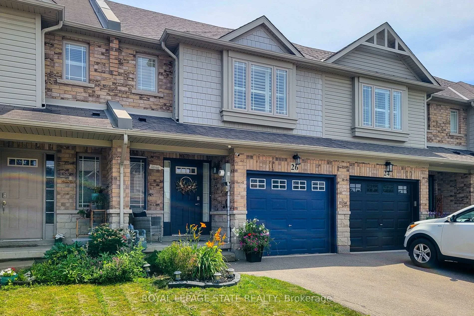 Photo 3 of 26 Magnificent Way, Hamilton, Binbrook — HOMEH