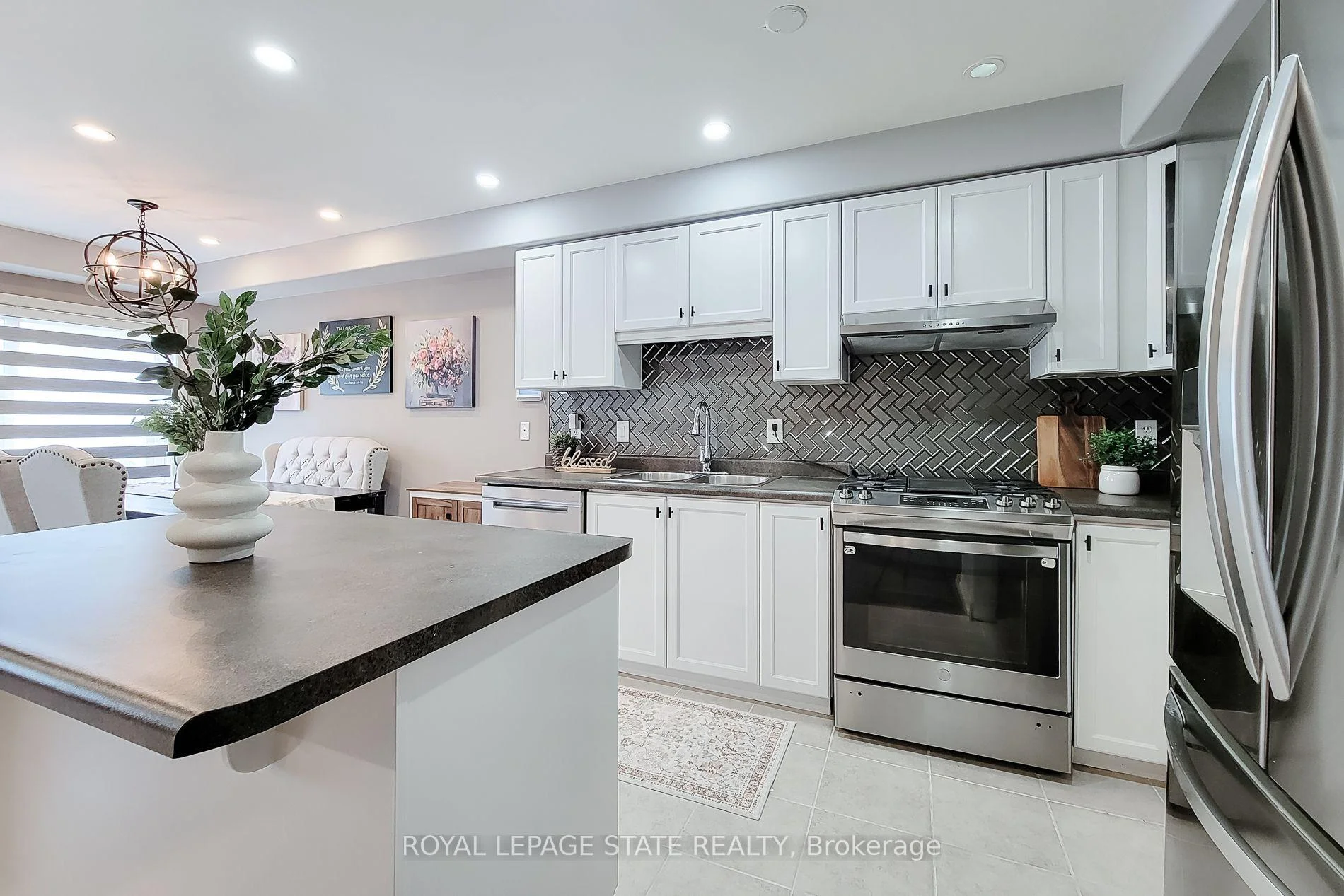 Photo 19 of 26 Magnificent Way, Hamilton, Binbrook — HOMEH