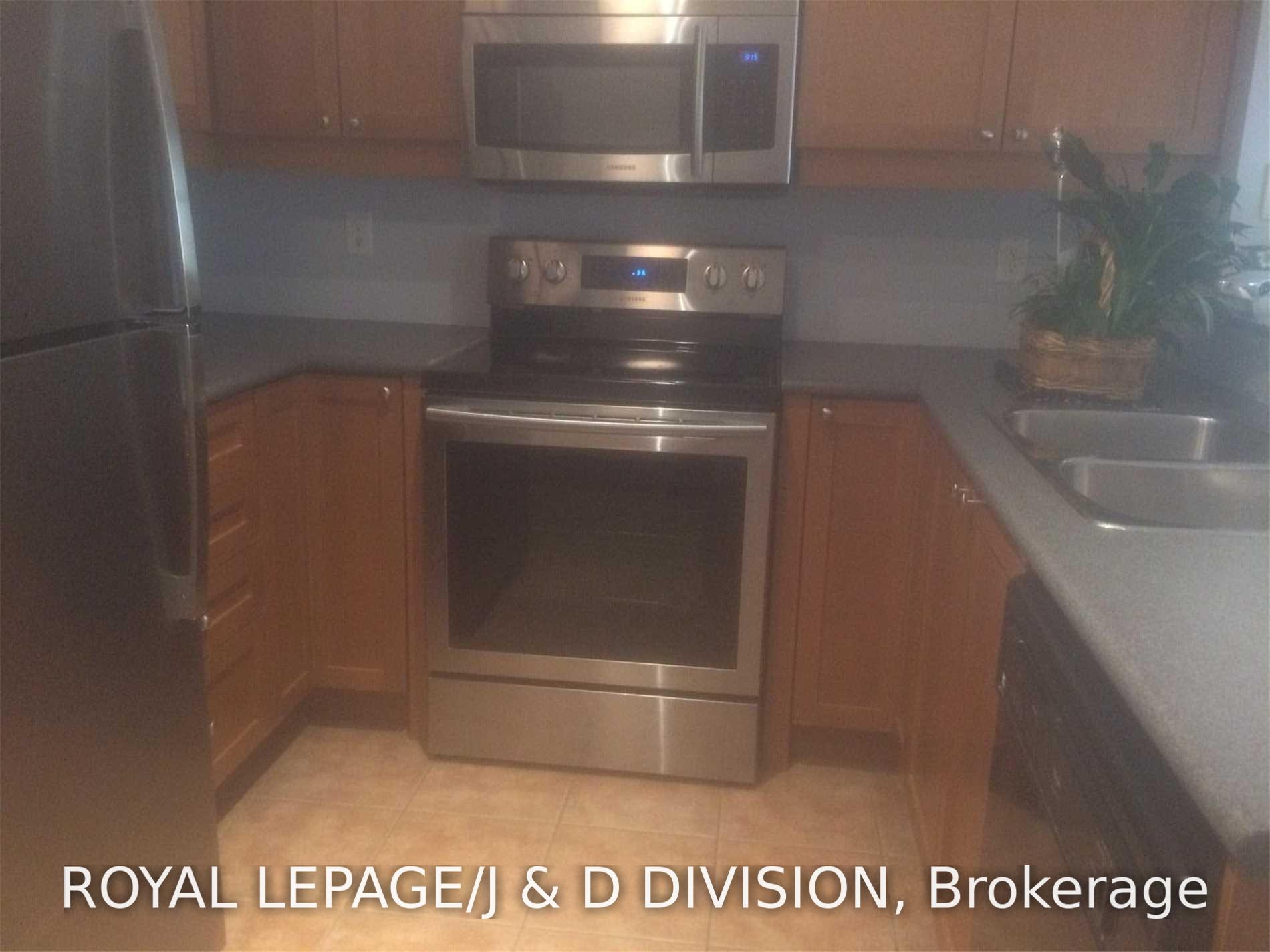 Photo 15 of Unit 102, 1801 Bayview Avenue, Toronto, Leaside — HOMEH