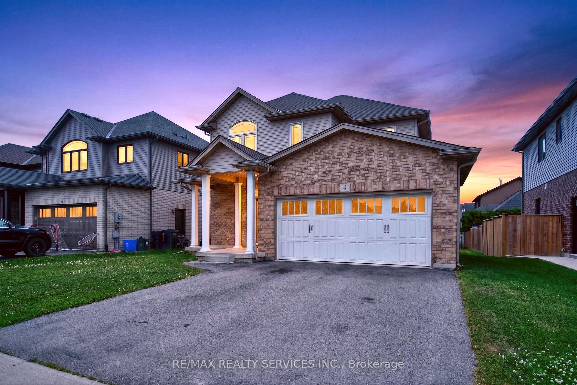 Photo 2 of 4 Bergenstein Crescent, Pelham, Fonthill — HOMEH