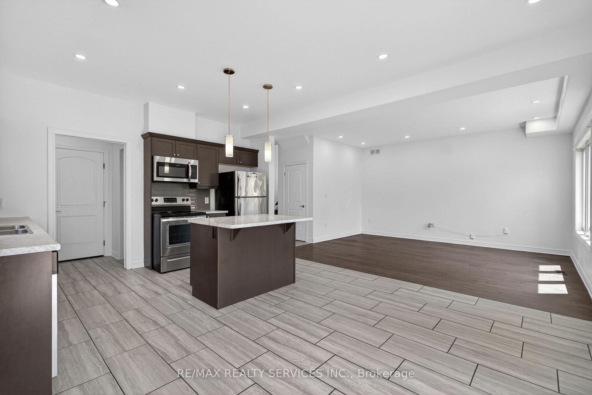 Photo 18 of 4 Bergenstein Crescent, Pelham, Fonthill — HOMEH