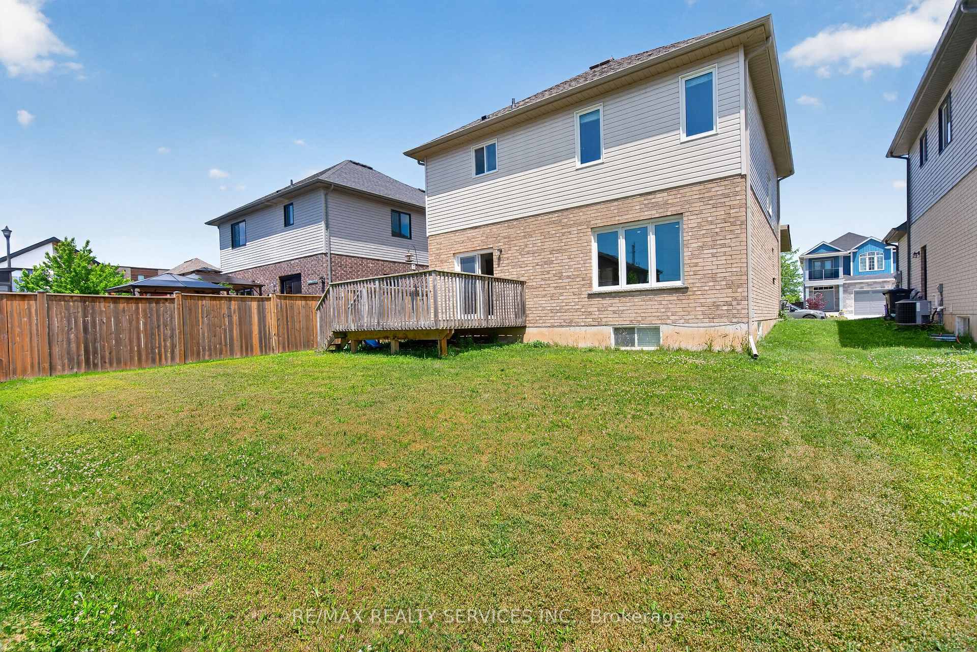 Photo 38 of 4 Bergenstein Crescent, Pelham, Fonthill — HOMEH