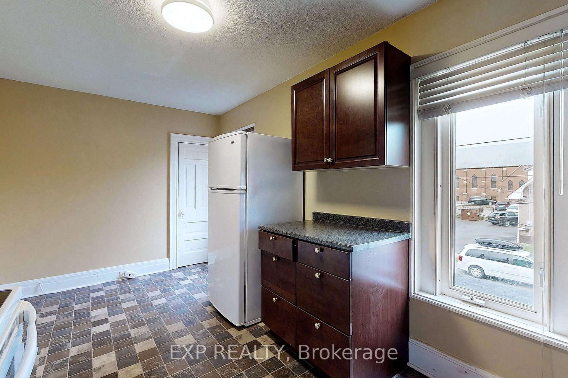 Photo 13 of 15 Colborne Street E, Oshawa, O'Neill — HOMEH