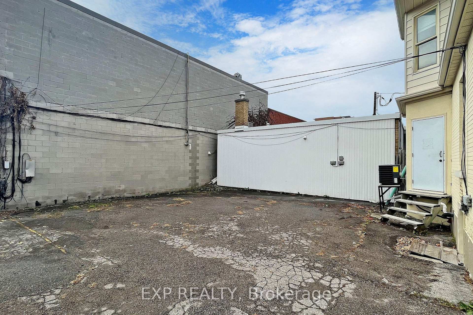 Photo 34 of 15 Colborne Street E, Oshawa, O'Neill — HOMEH
