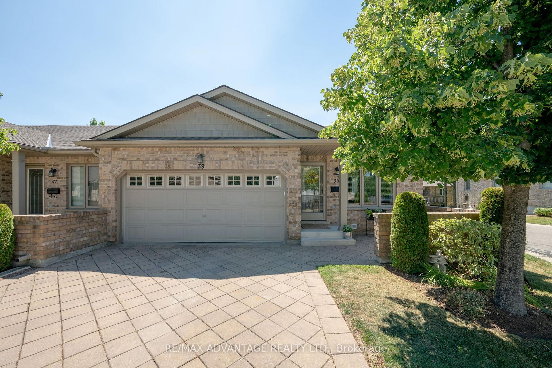 Photo 2 of Unit 39, 620 Thistlewood Drive, London, North C — HOMEH