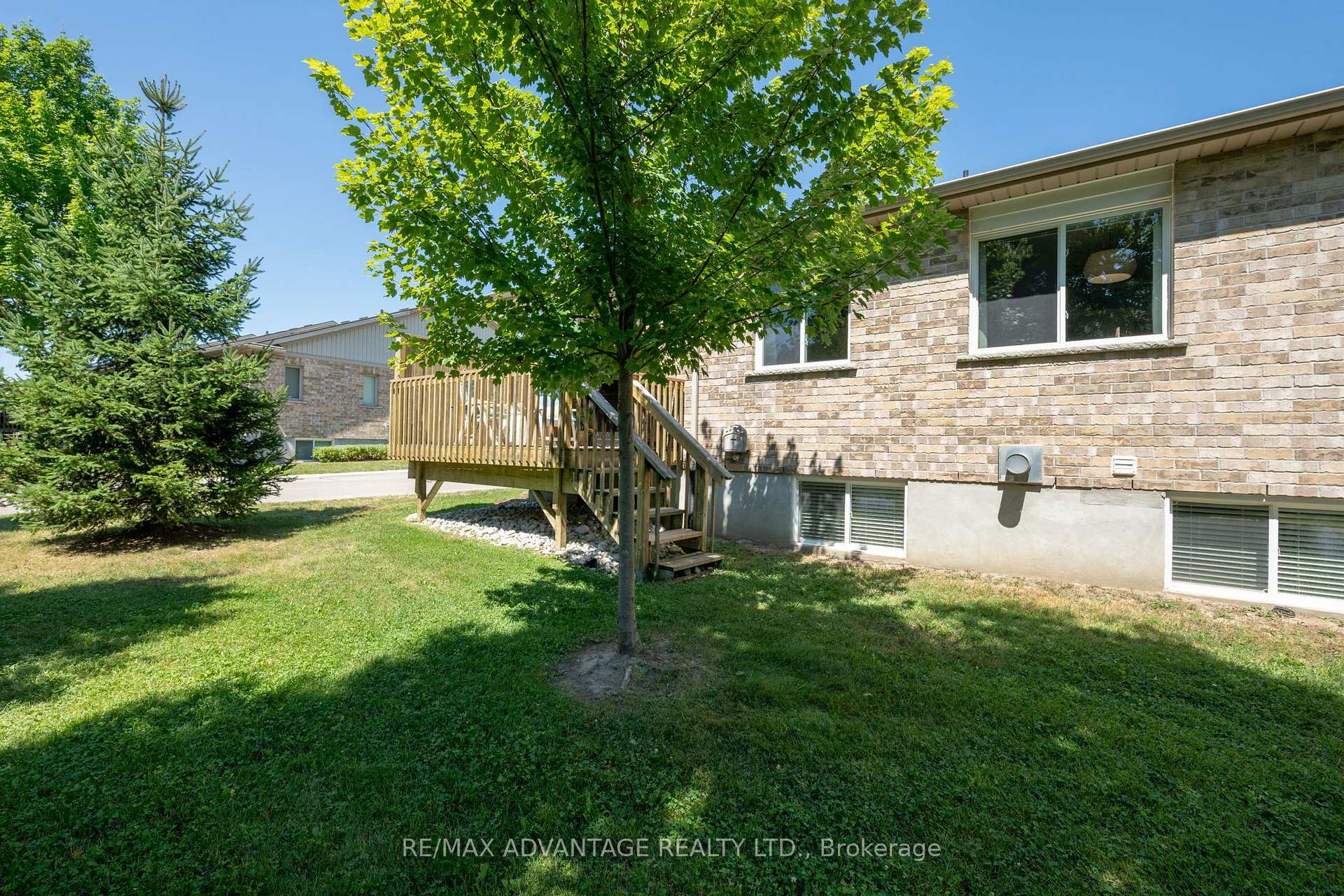 Photo 36 of Unit 39, 620 Thistlewood Drive, London, North C — HOMEH