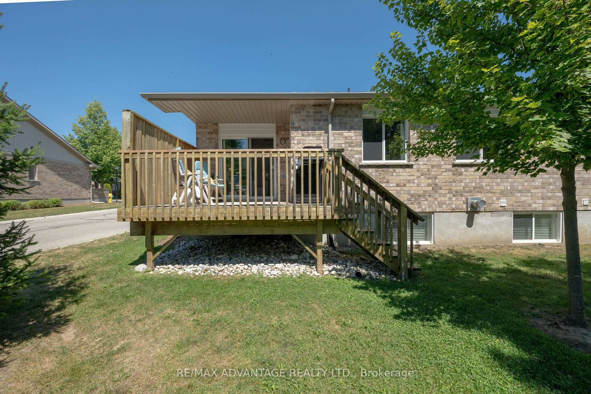 Photo 37 of Unit 39, 620 Thistlewood Drive, London, North C — HOMEH
