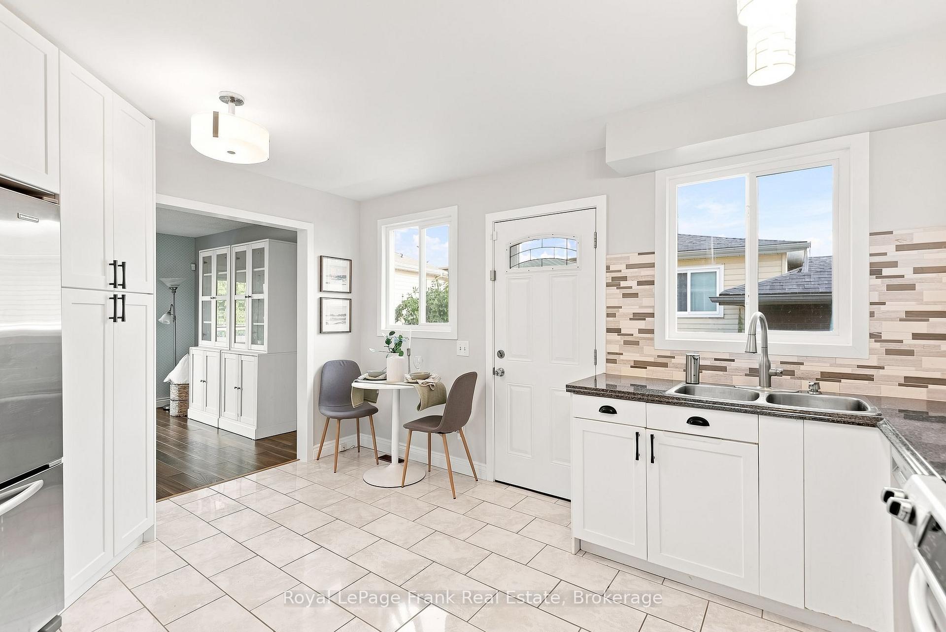 Photo 12 of 59 Centerfield Drive, Clarington, Courtice — HOMEH