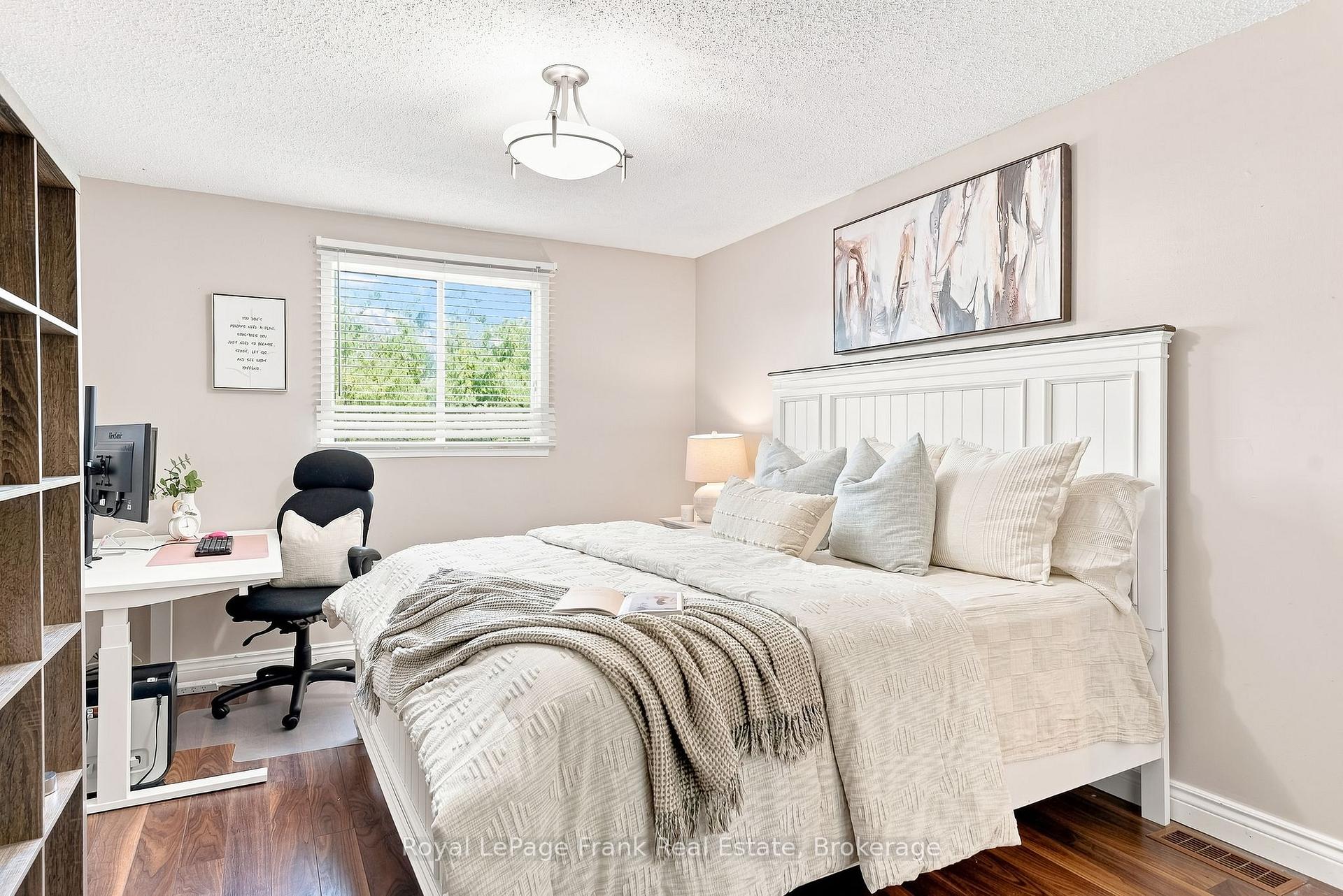 Photo 19 of 59 Centerfield Drive, Clarington, Courtice — HOMEH