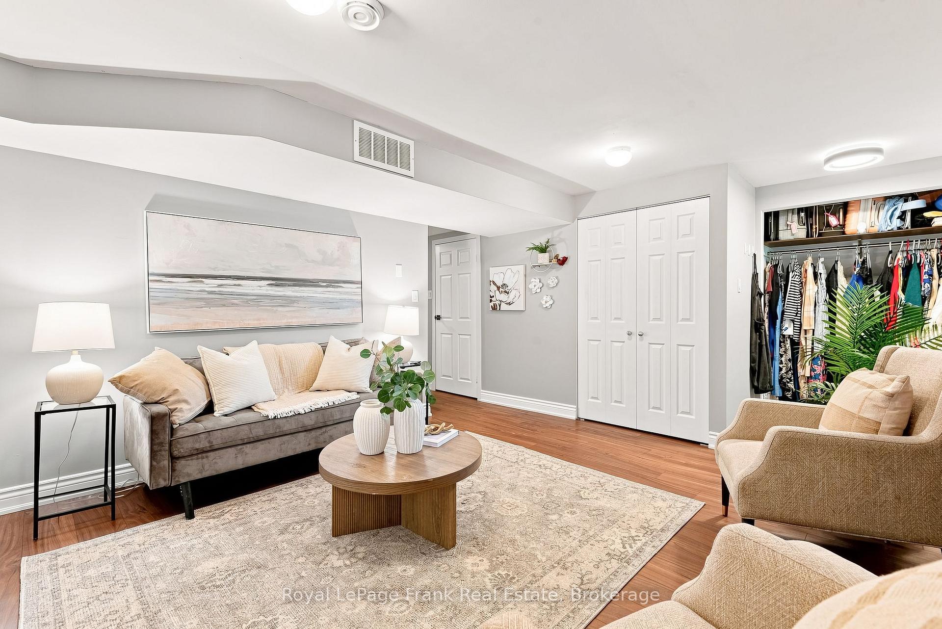 Photo 24 of 59 Centerfield Drive, Clarington, Courtice — HOMEH