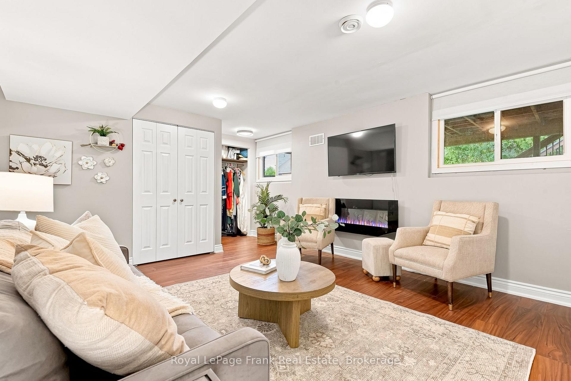 Photo 25 of 59 Centerfield Drive, Clarington, Courtice — HOMEH