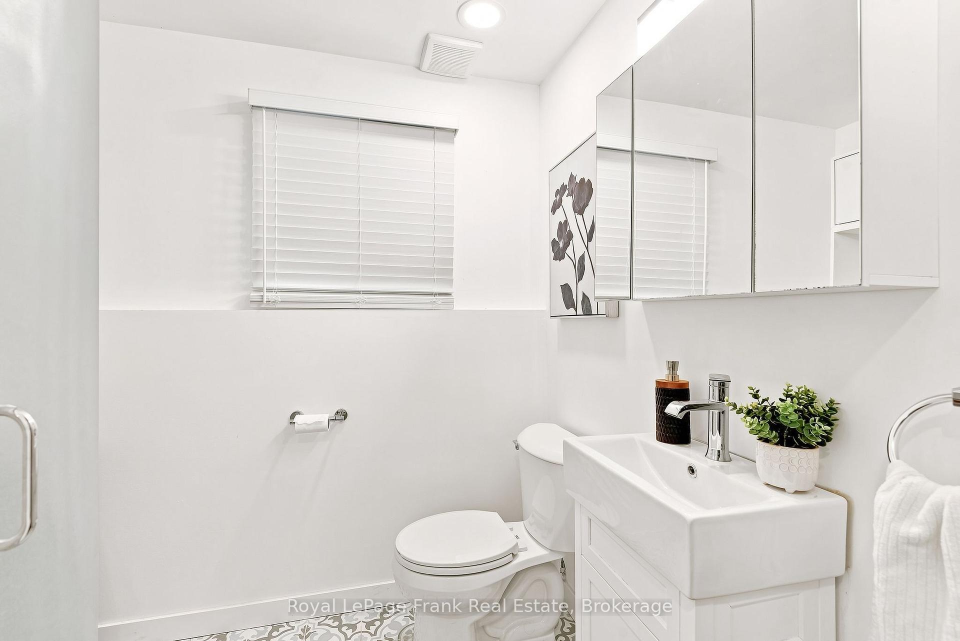 Photo 30 of 59 Centerfield Drive, Clarington, Courtice — HOMEH