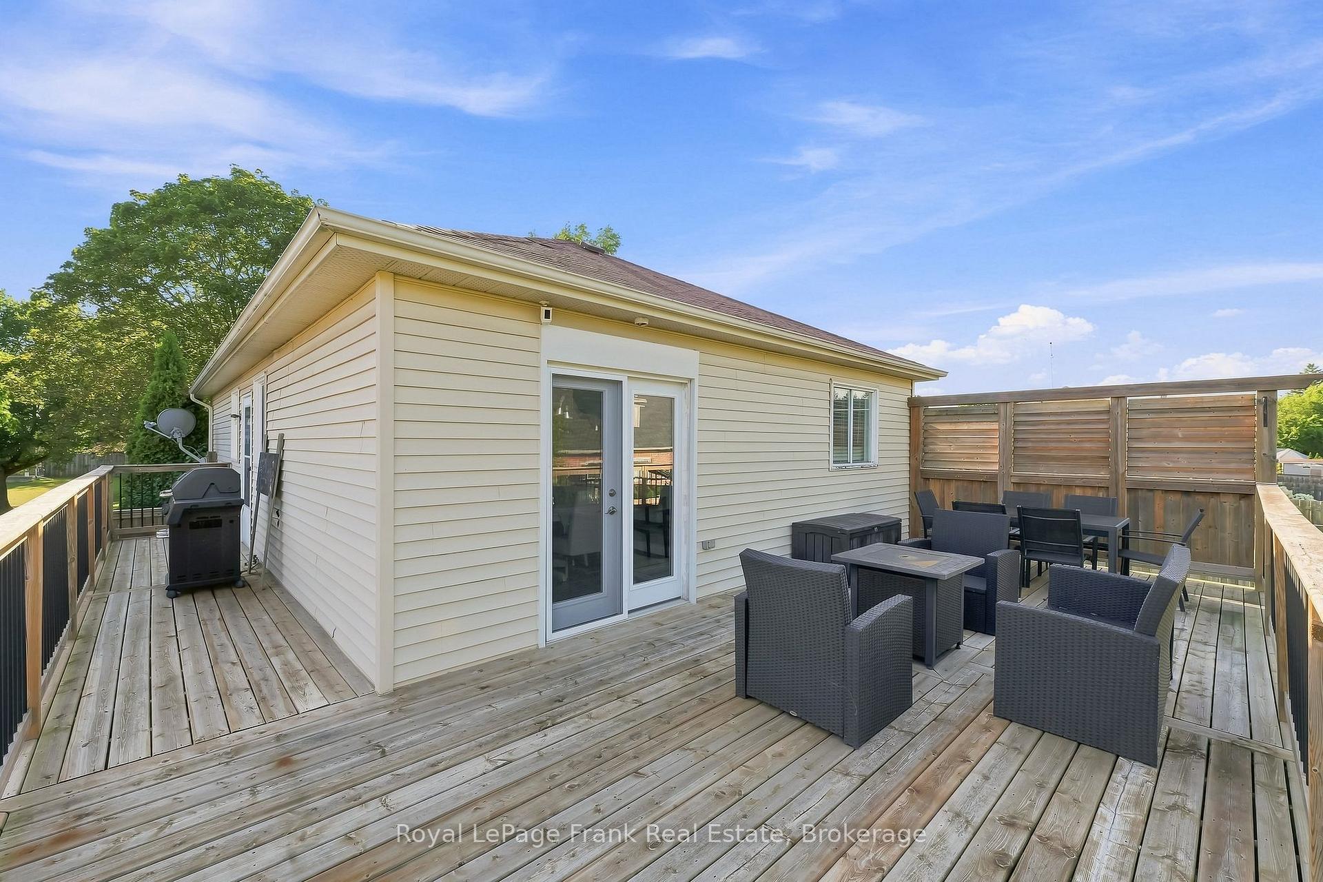 Photo 33 of 59 Centerfield Drive, Clarington, Courtice — HOMEH