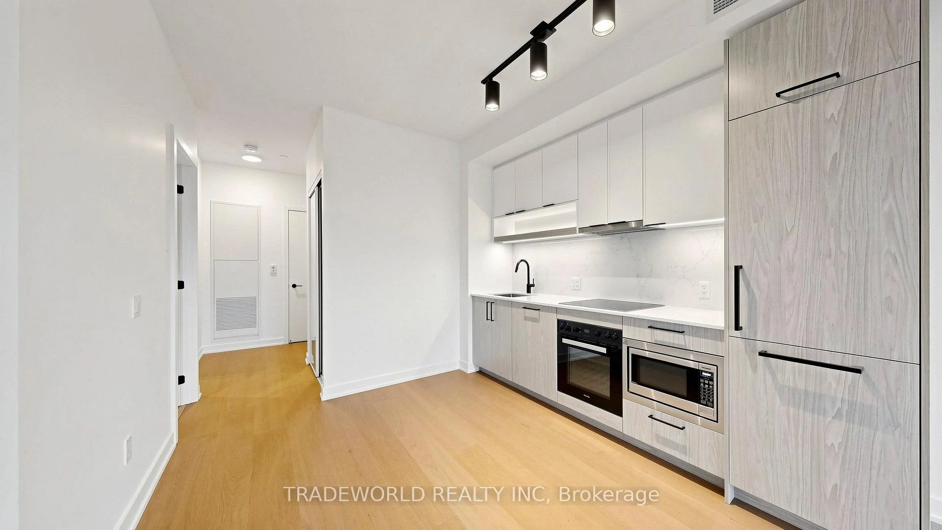 Photo 11 of Unit 707, 91 Montclair Avenue, Toronto, Forest Hill South — HOMEH
