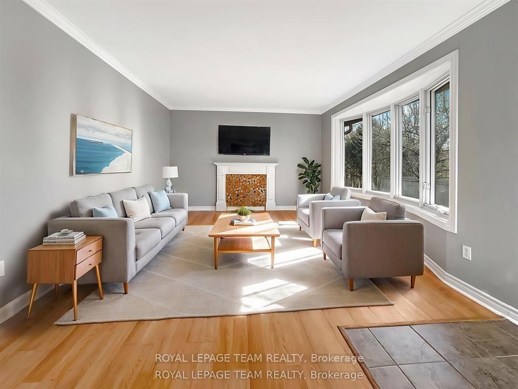 Photo 6 of Unit upper, 925 Moorvale Road, Ottawa, Overbrook/Castle Heights — HOMEH