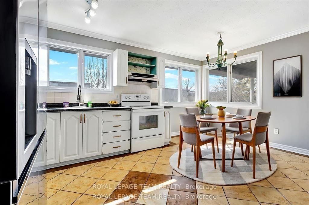 Photo 10 of Unit upper, 925 Moorvale Road, Ottawa, Overbrook/Castle Heights — HOMEH