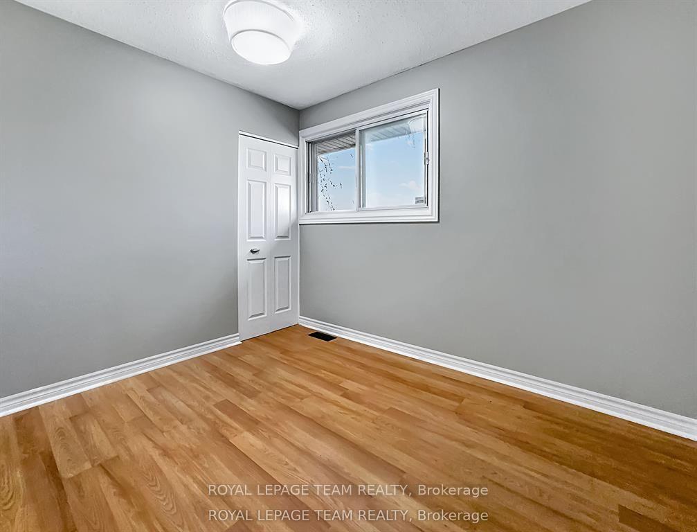 Photo 20 of Unit upper, 925 Moorvale Road, Ottawa, Overbrook/Castle Heights — HOMEH