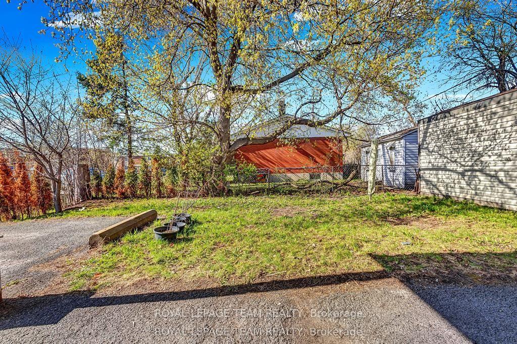 Photo 23 of Unit upper, 925 Moorvale Road, Ottawa, Overbrook/Castle Heights — HOMEH