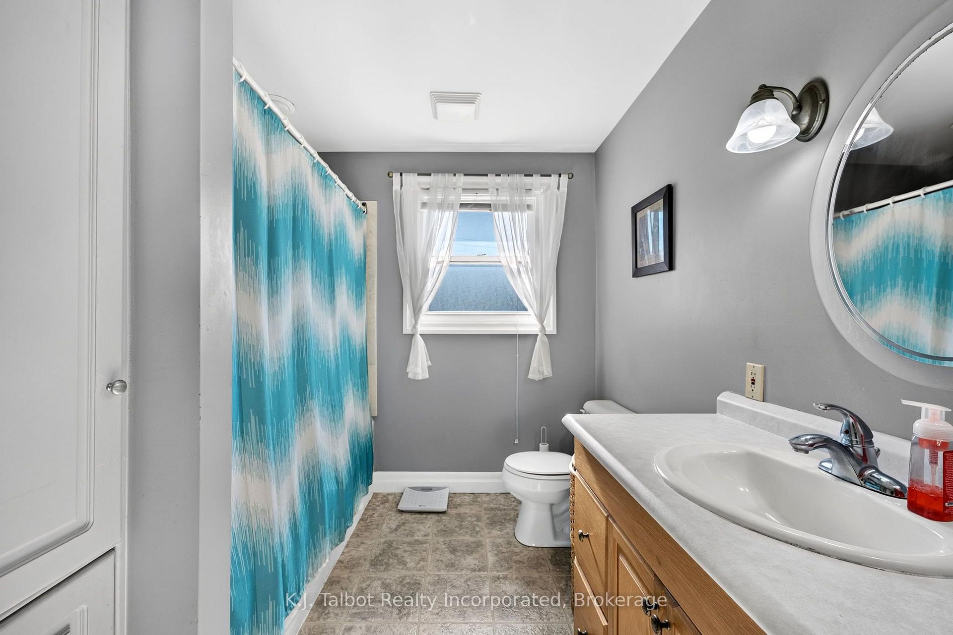 Photo 16 of 85 Picton Street W, Goderich, Goderich (Town) — HOMEH