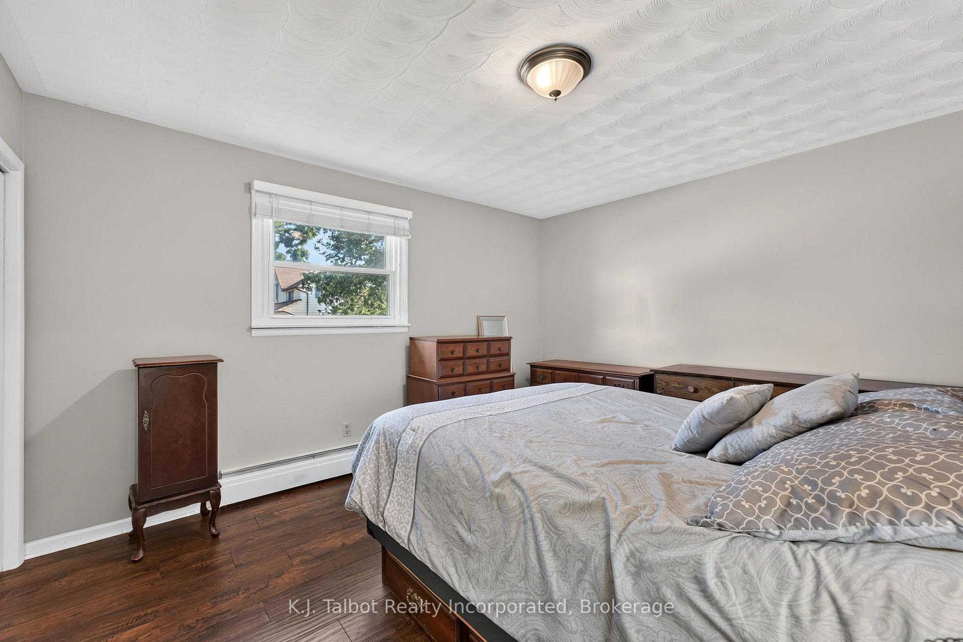 Photo 18 of 85 Picton Street W, Goderich, Goderich (Town) — HOMEH