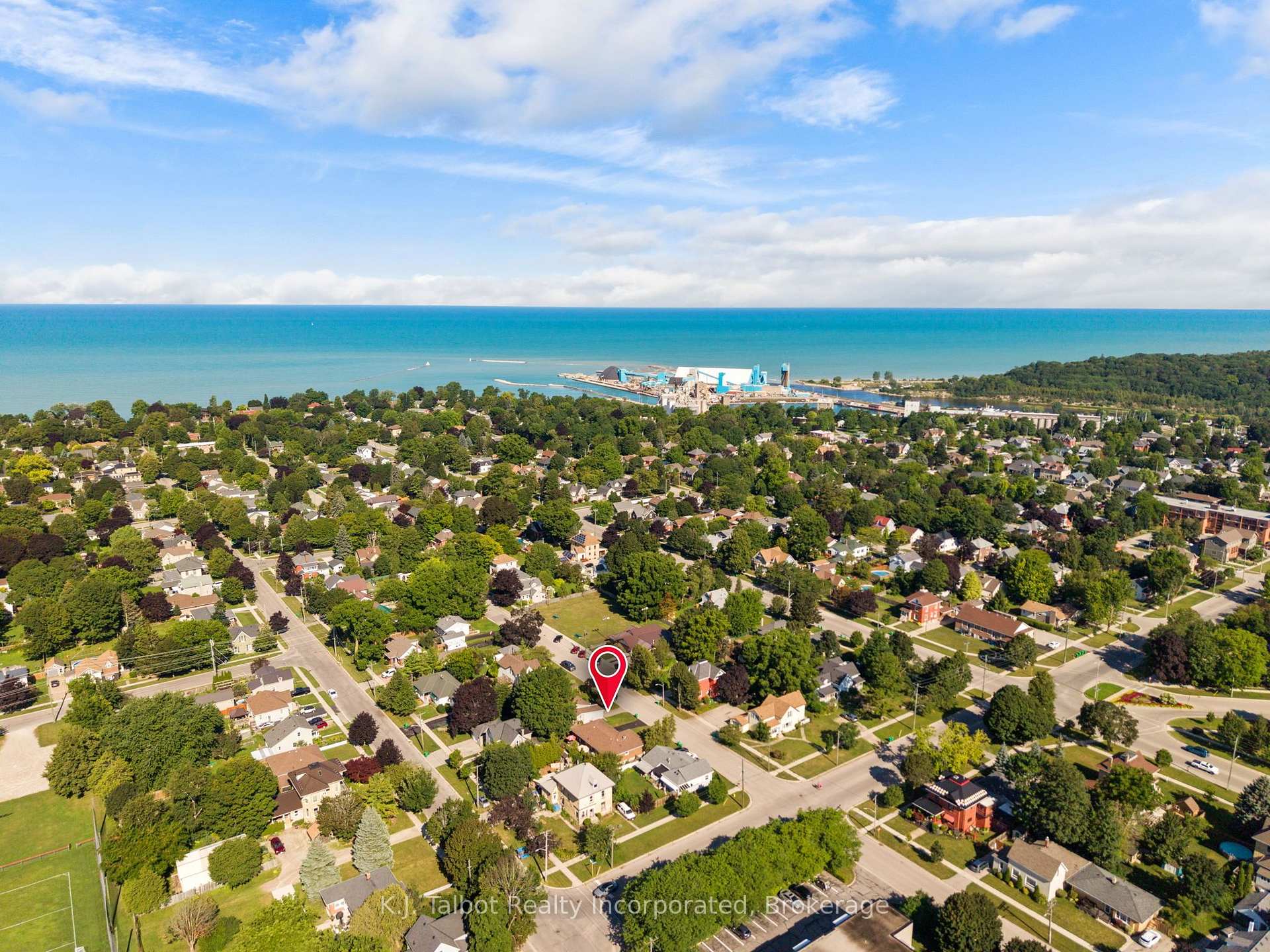 Photo 33 of 85 Picton Street W, Goderich, Goderich (Town) — HOMEH