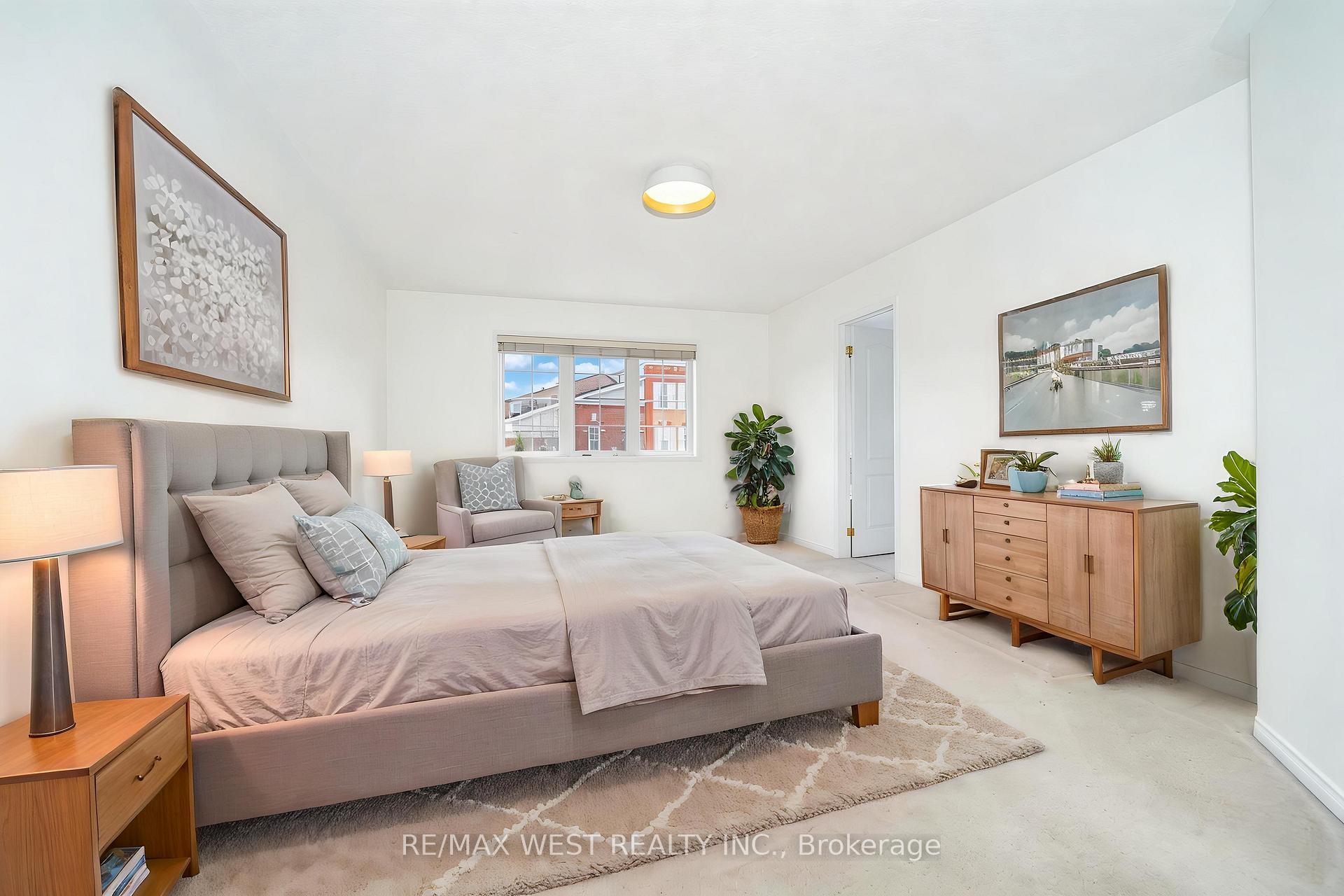 Photo 19 of 168 Gas Lamp Lane, Markham, Cornell — HOMEH